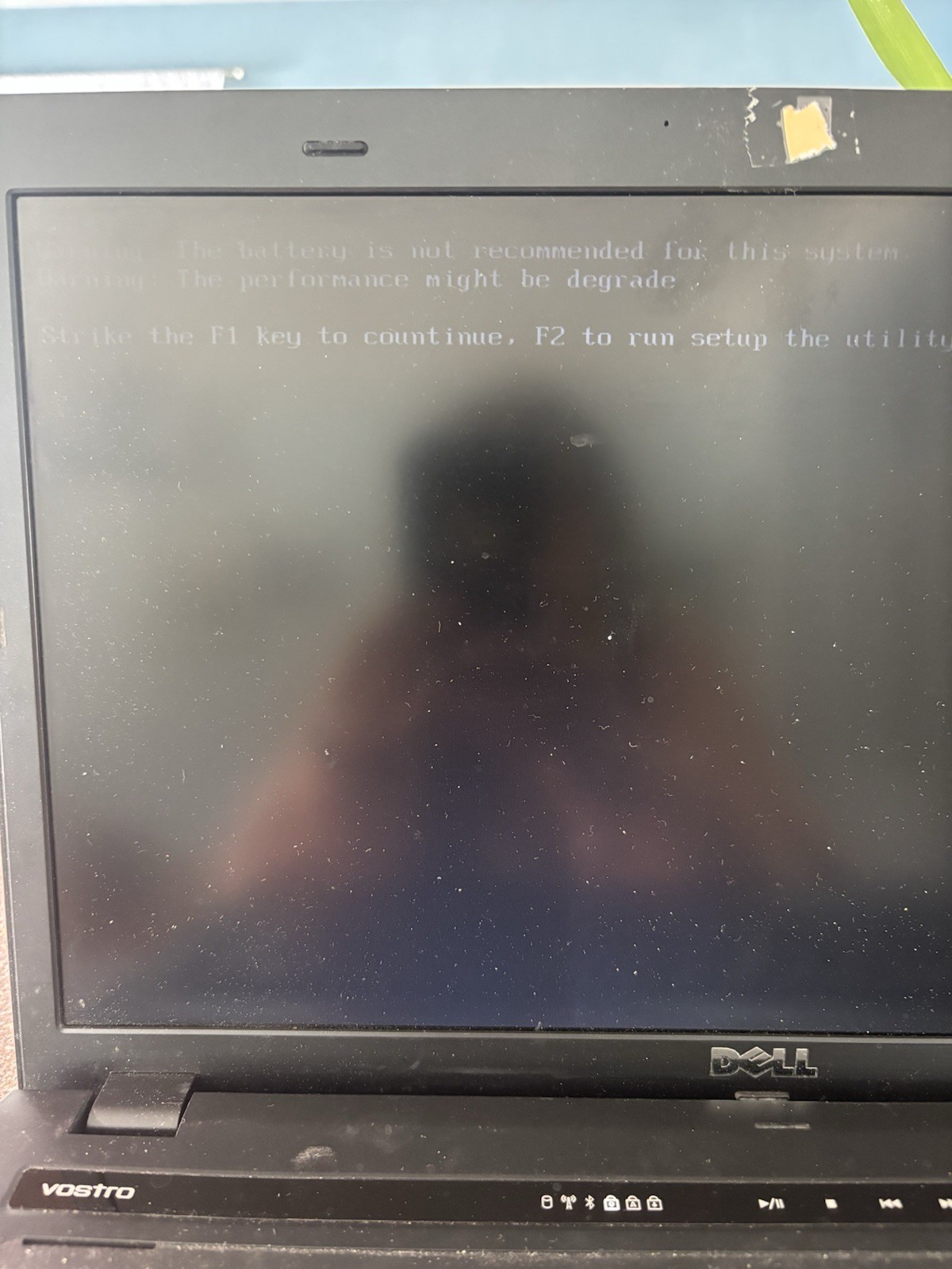 Dell Vostro 3700 Retro Gaming Laptop i3-M370 2.40GHz 4GB RAM (Windows 7 Pro)