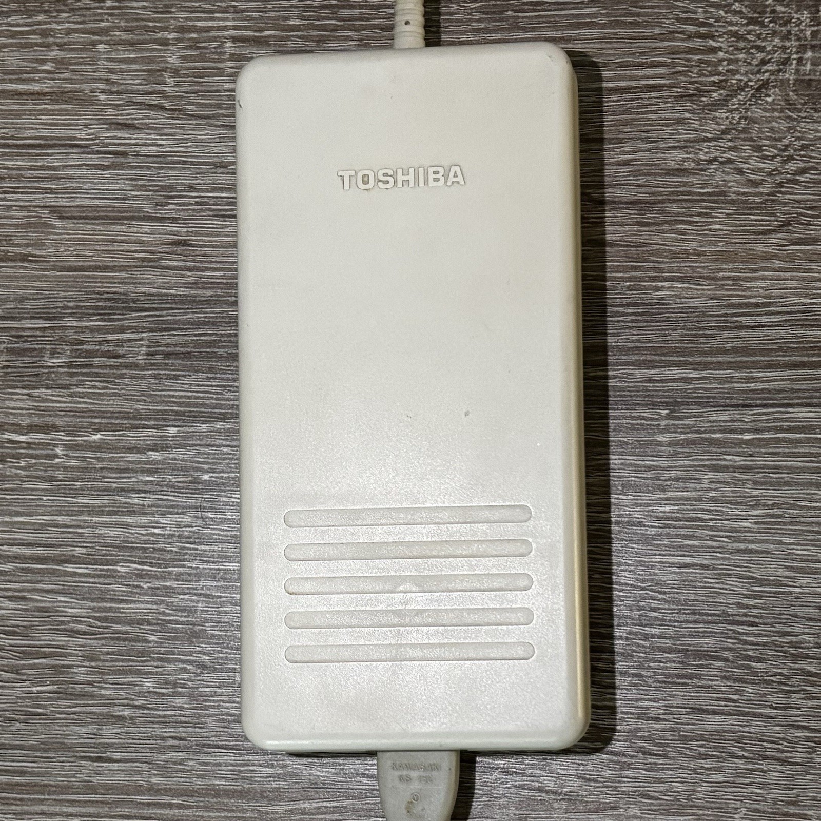 Toshiba T4900CT Pentium Laptop Windows 95 Tested + AC Adapter