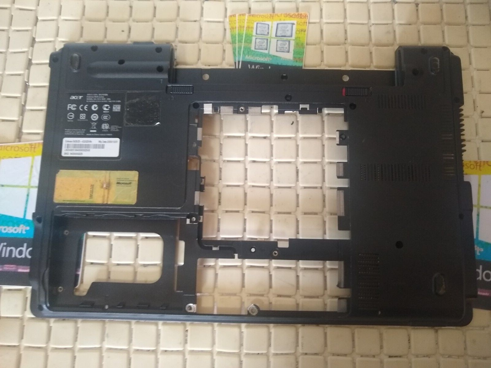 ACER EXTENSA 5632 UNDERBODY