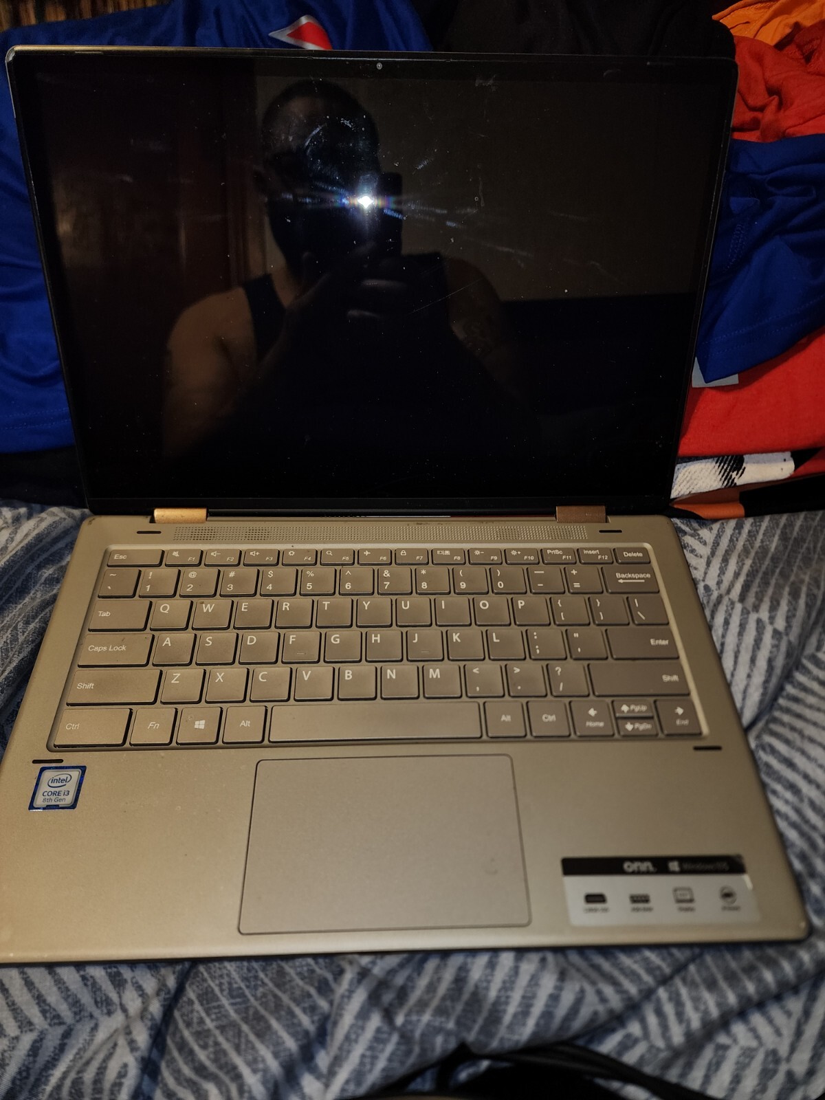 ONN 13.3 inch (128GB, Intel Core i3 8th Gen., 2.10GHz, 4GB) Convertible…