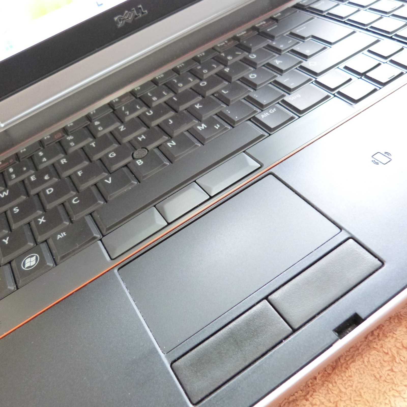 XXL LOT with DOCK Dell E6520 METAL Business 15″ HD l Windows 11 SSD TURBO i5