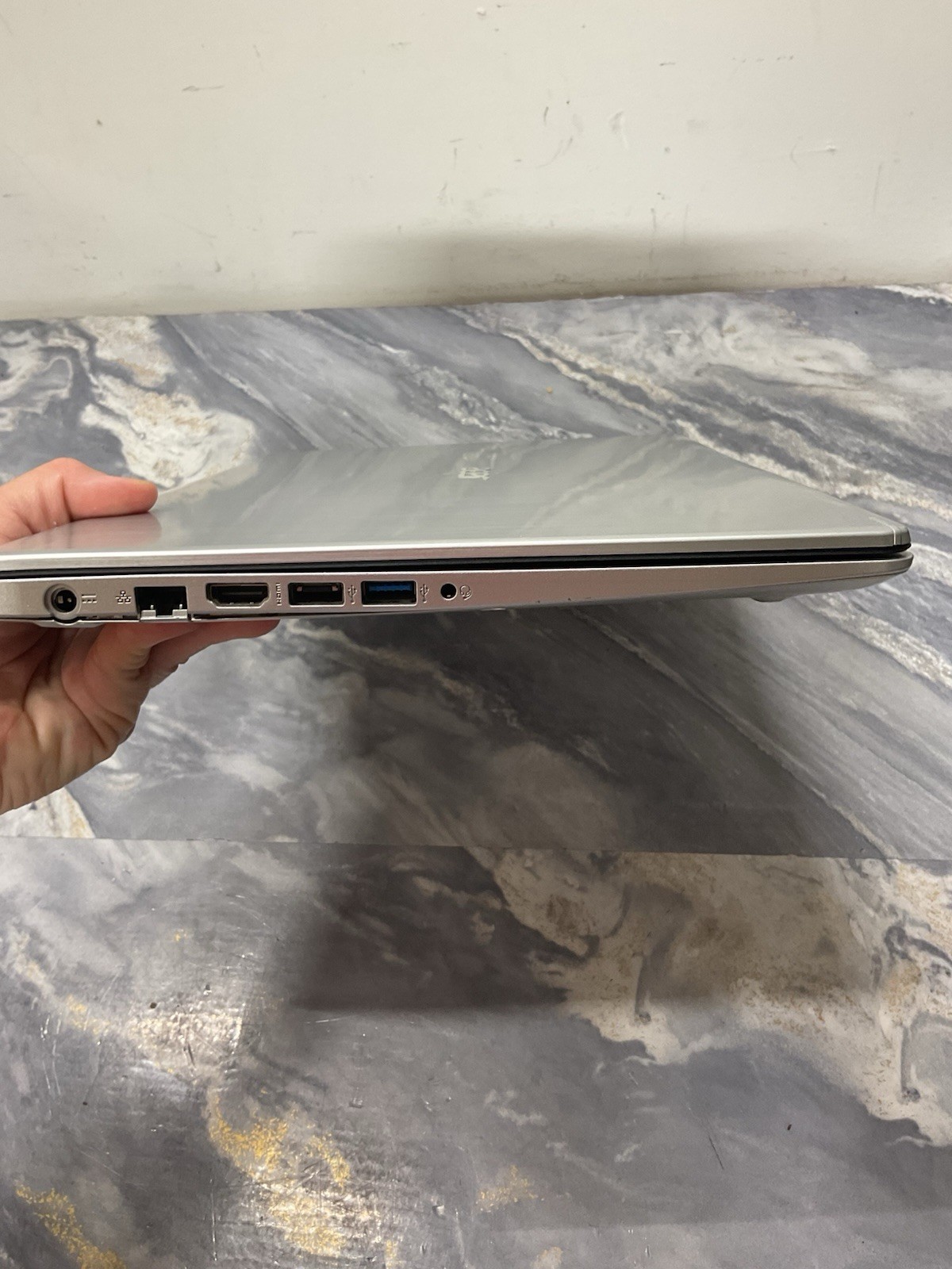 Acer Aspire 5 N19C3 15.6″ Ryzen 3 Radeon Graphics Laptop For Parts ONLY