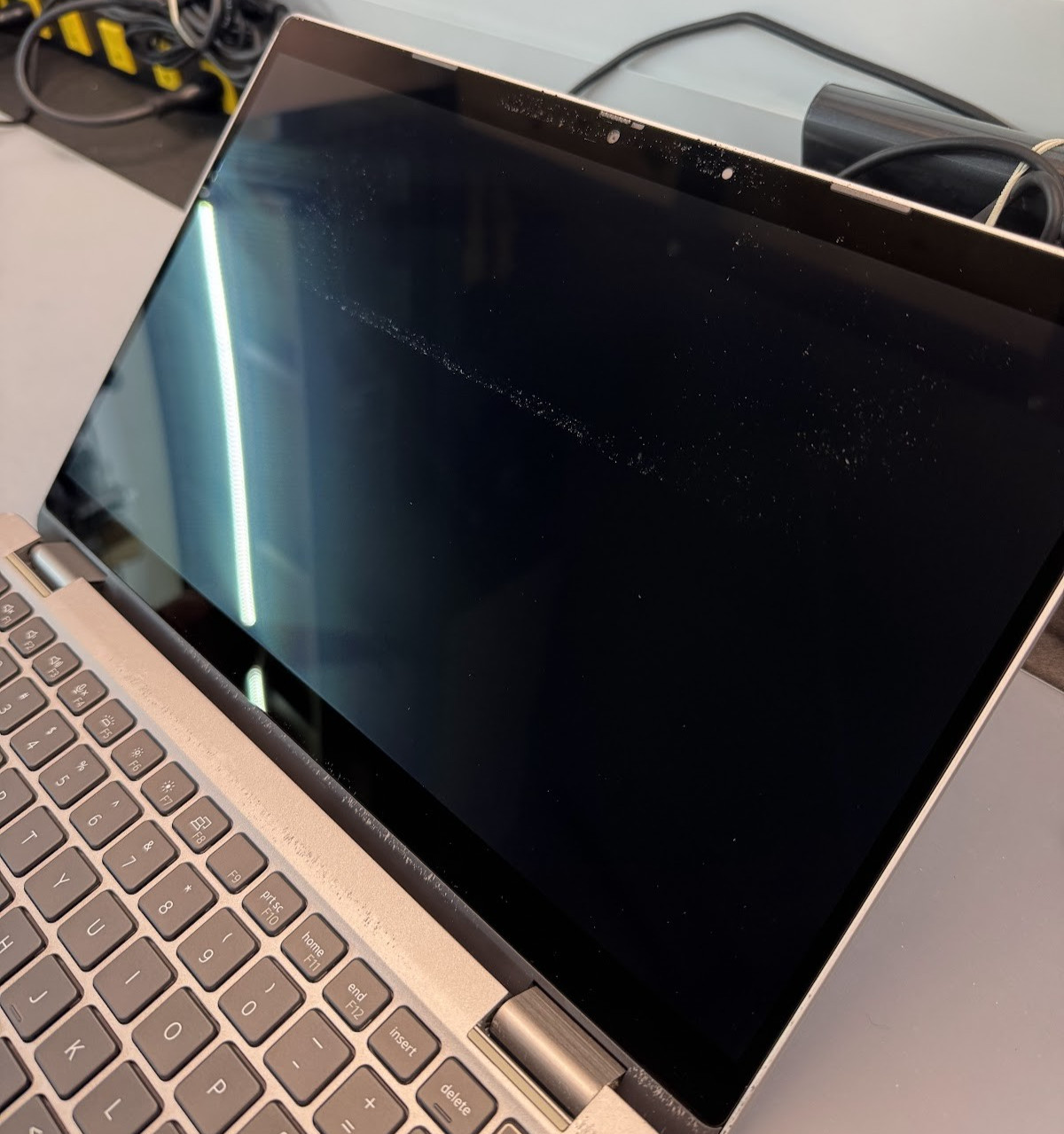 Dell Latitude 5330 13″ 2IN1 TOUCHSCREEN INTEL i7-1265U 512GB 32GB LAPTOP *READ*