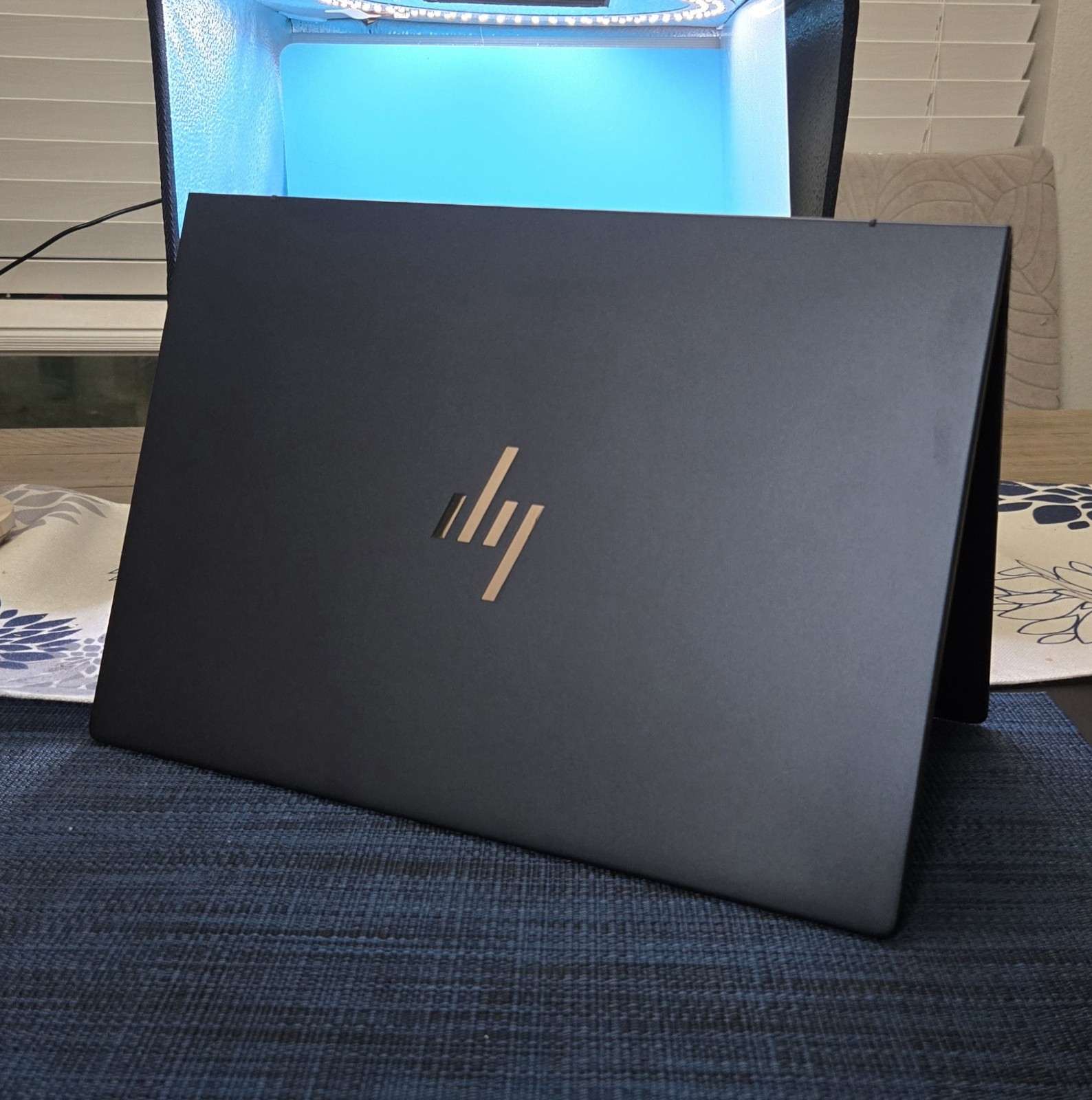 HP EliteBook X G1i 14″ AI Laptop – Intel Core Ultra 5 – 16GB RAM – 512Gb SSD
