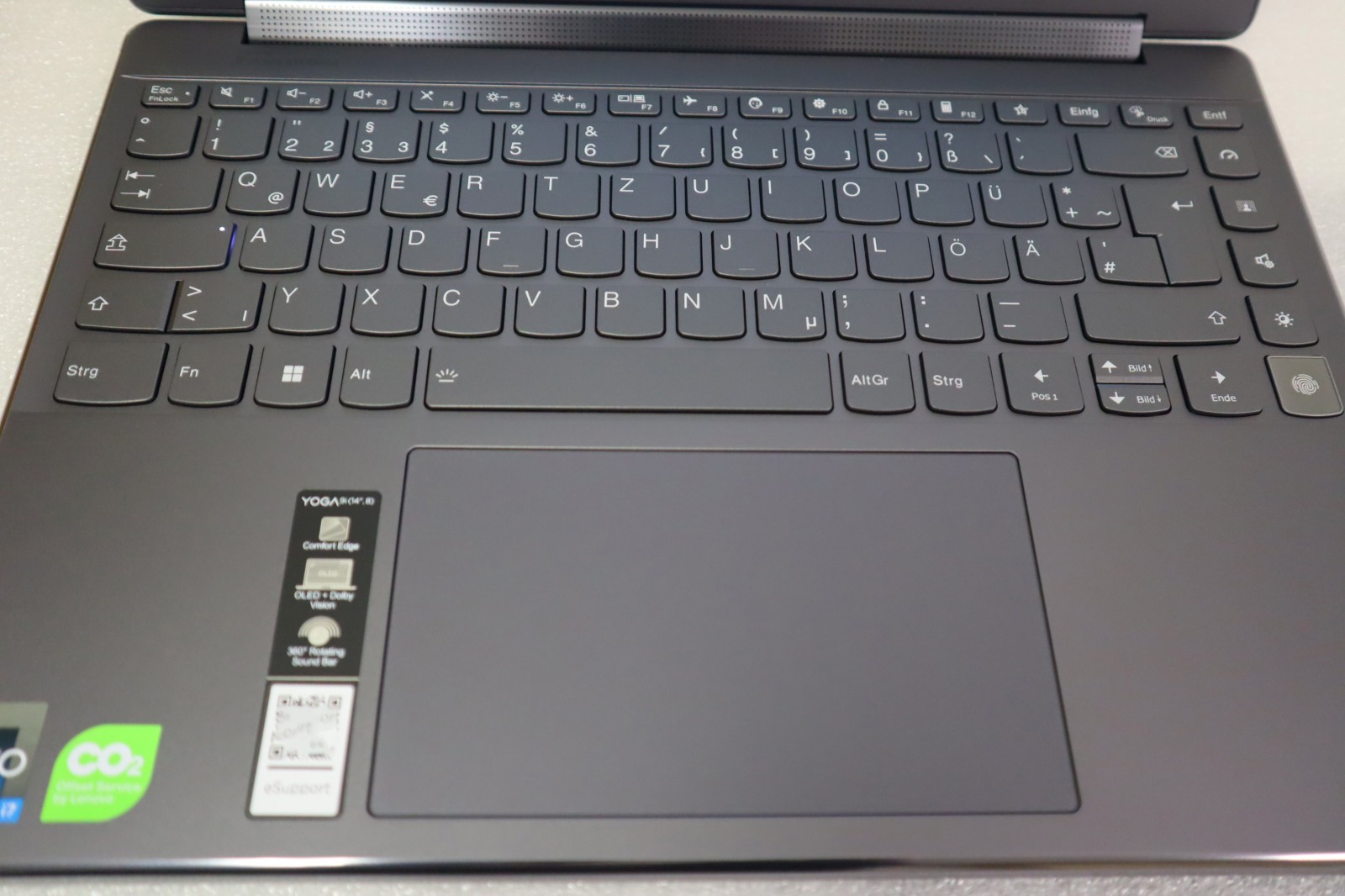Lenovo Yoga 9 G8 2-In-1, I7-1360P 8Tb 16Gb Oled Uhd Touch Pen Win11