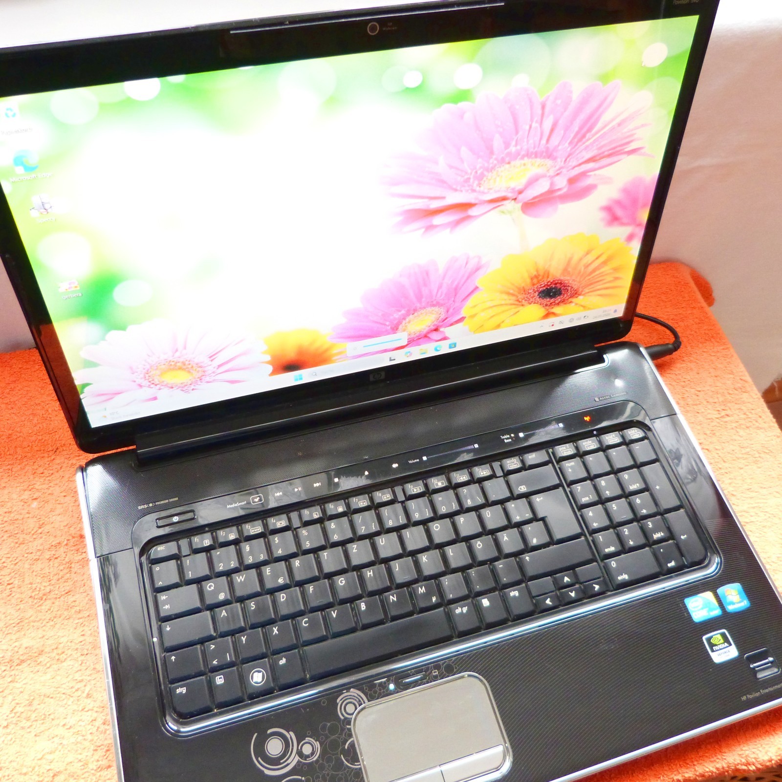 HP DV8 18″ MONSTER Bolide Cinema FULLHD l 1TB SSD Windows 11 l QUAD i7 BLURAY
