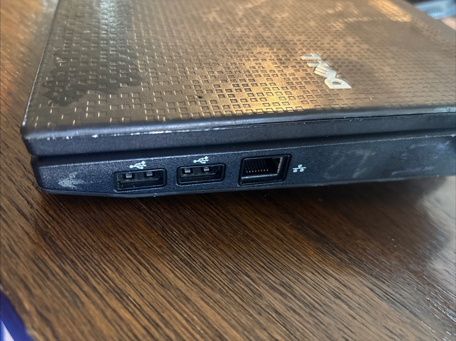 Dell Latitude 2110 Laptop Intel Atom N470 @ 1.83GHz 2GB 10.1″ LCD Win XP pro