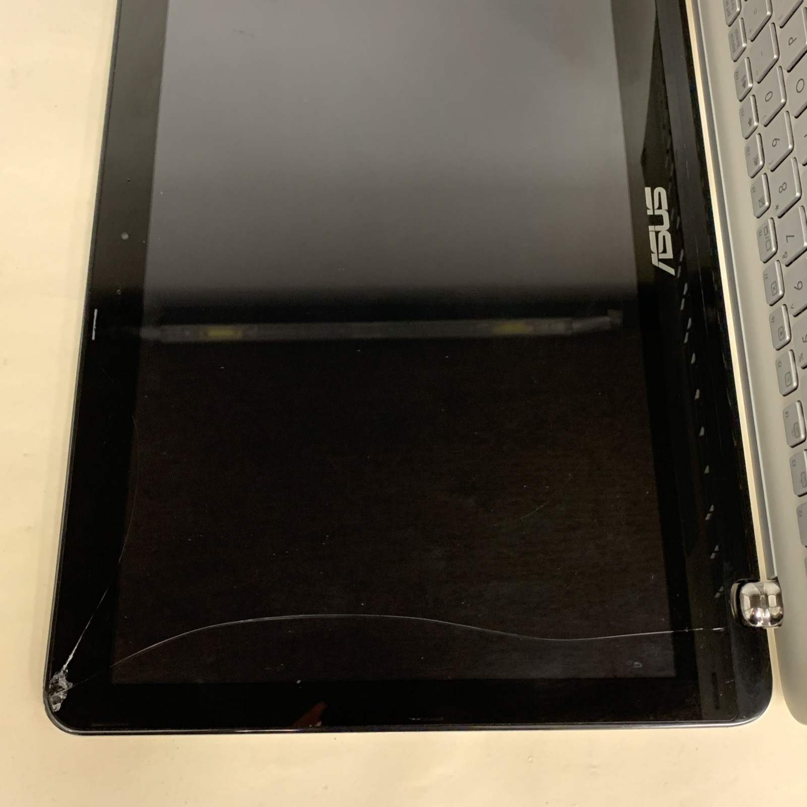 Asus Q504UA Laptop i5-6200U 12 GB RAM 1TB Hdd Win11 Home | READ DESCRIPTION