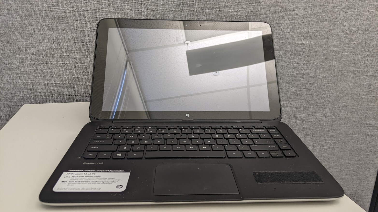 HP Pavillion X2 10-N113DX 10.1″ Intel Atom X5-Z8300