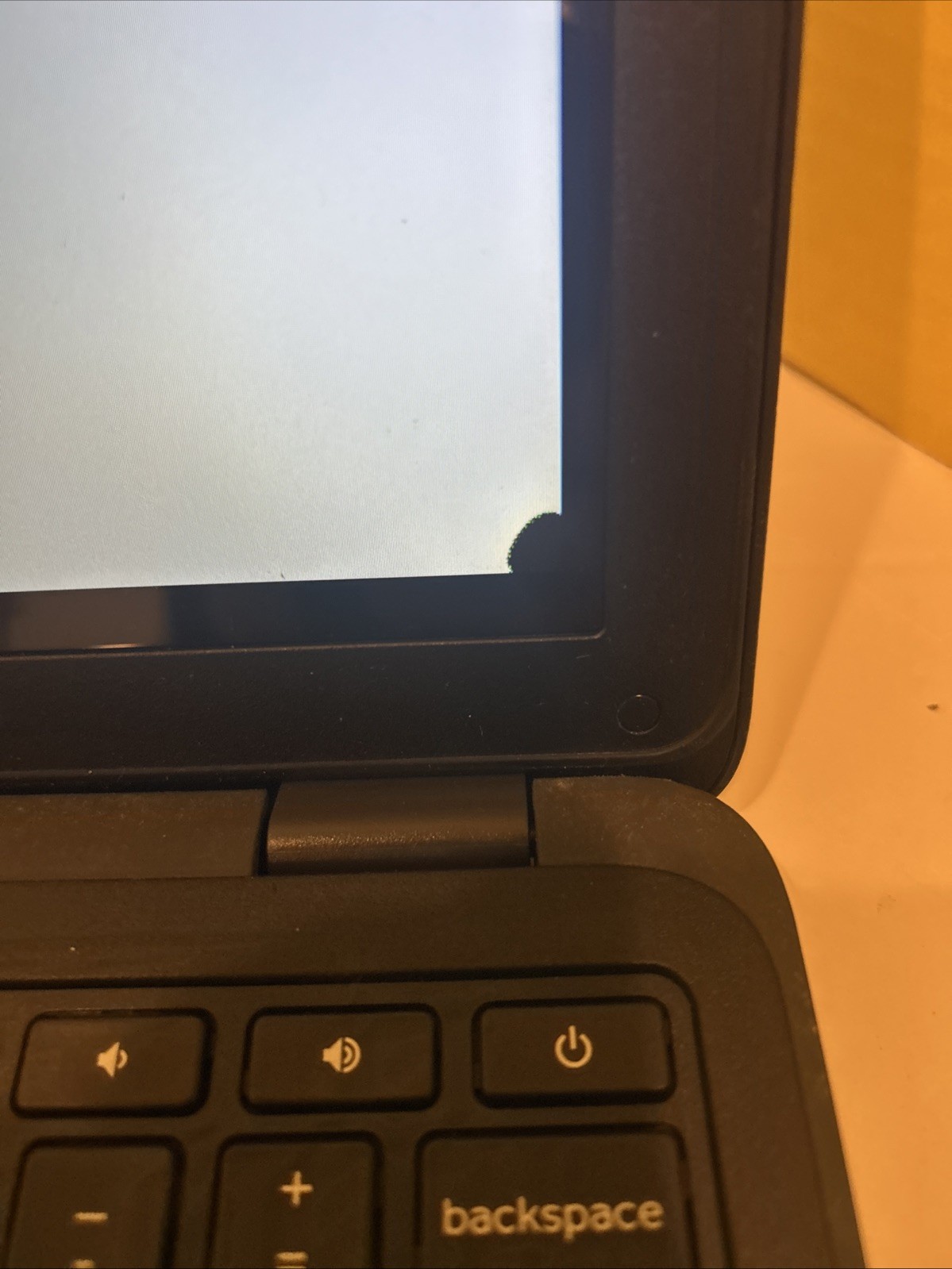 2 Dell 3180 Touchscreen Chromebook Functional Screen Marks Battery Bad