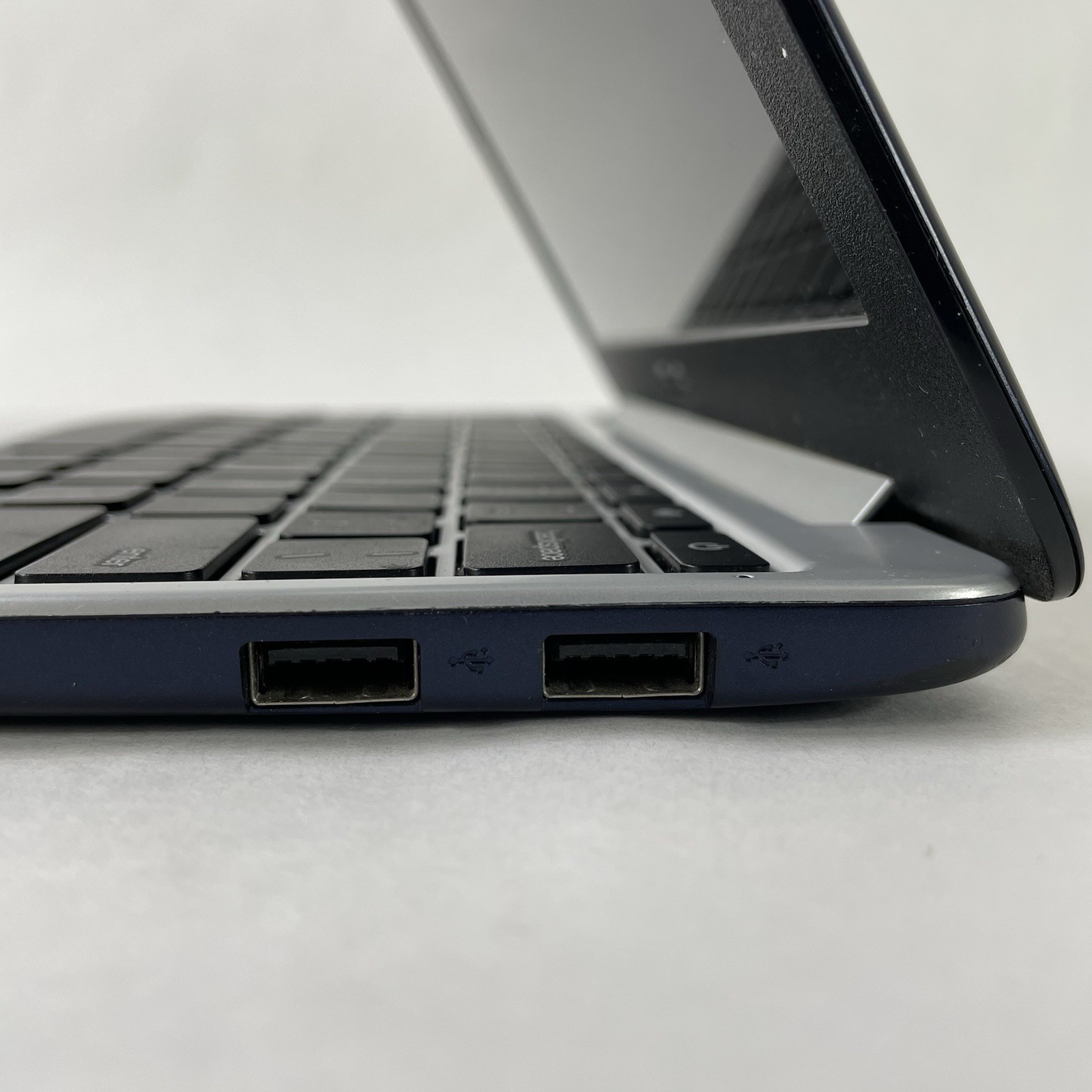 ASUS C201P NoteBook 11.6″ ARM V7 3.20 GHz 4 GB RAM 16 GB HDD No AC