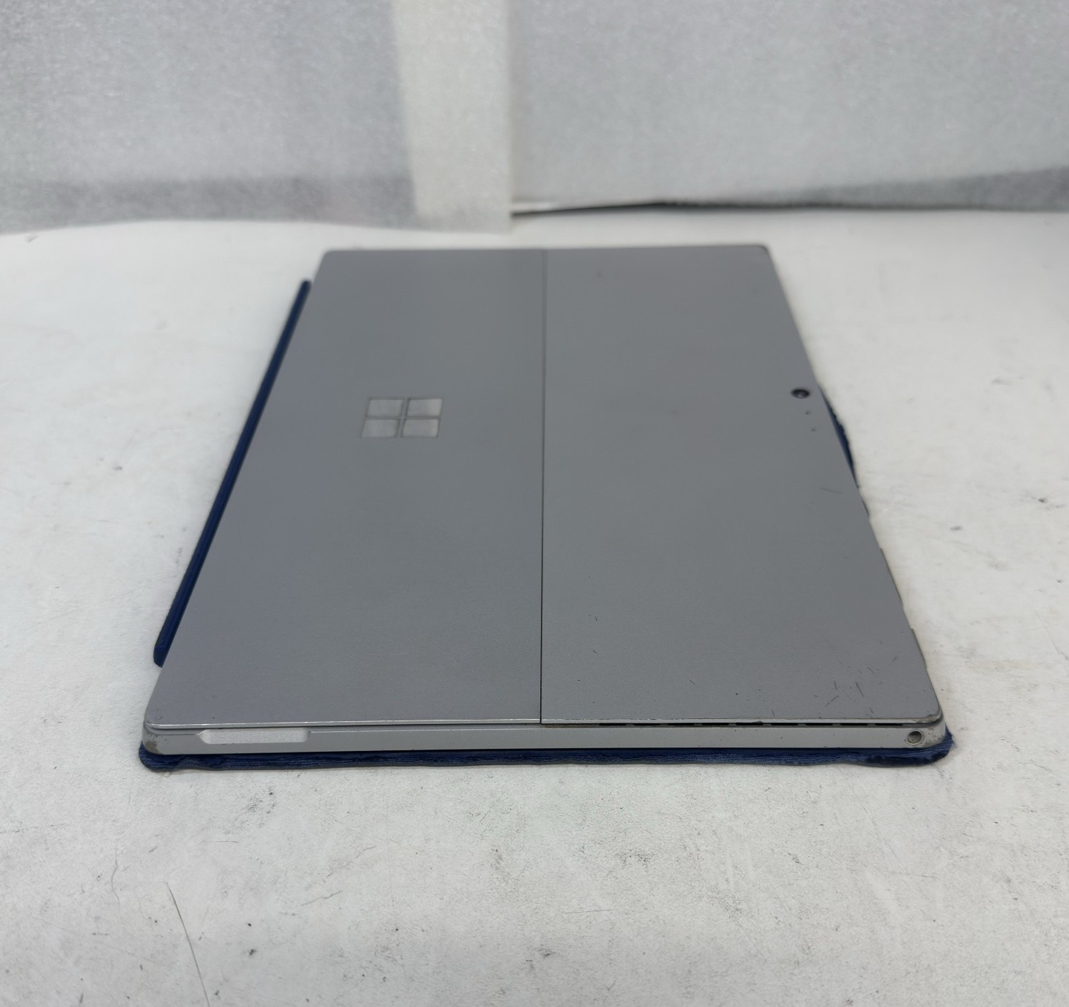 Microsoft Surface Pro 5 2017 m3-7Y30 128GB SSD 4GB RAM M1796 / NO TOUCH #SP2