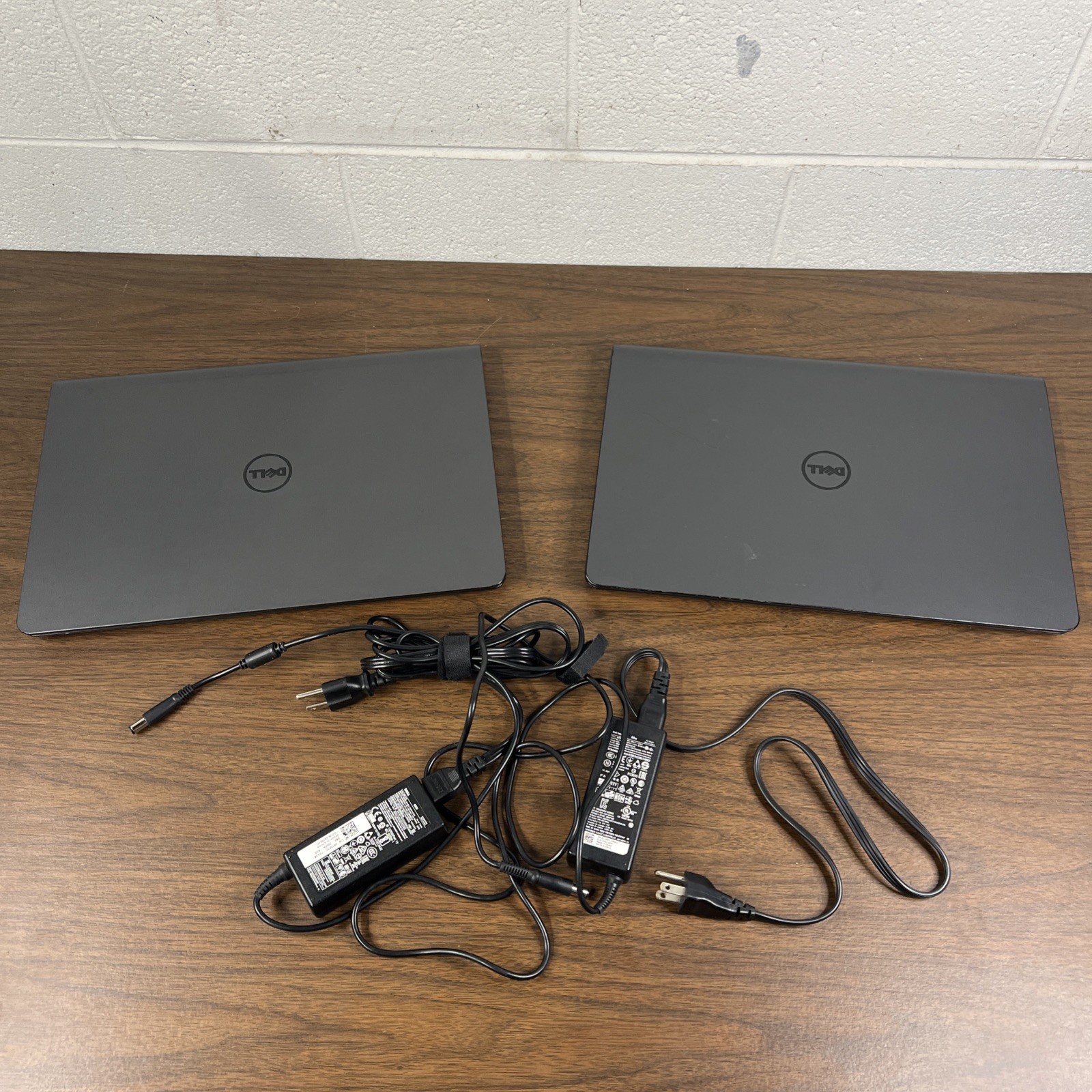 Lot Of 2 Dell Latitude 3550 i3-4005U 8GB Ram – No HDD, No OS – (Read)