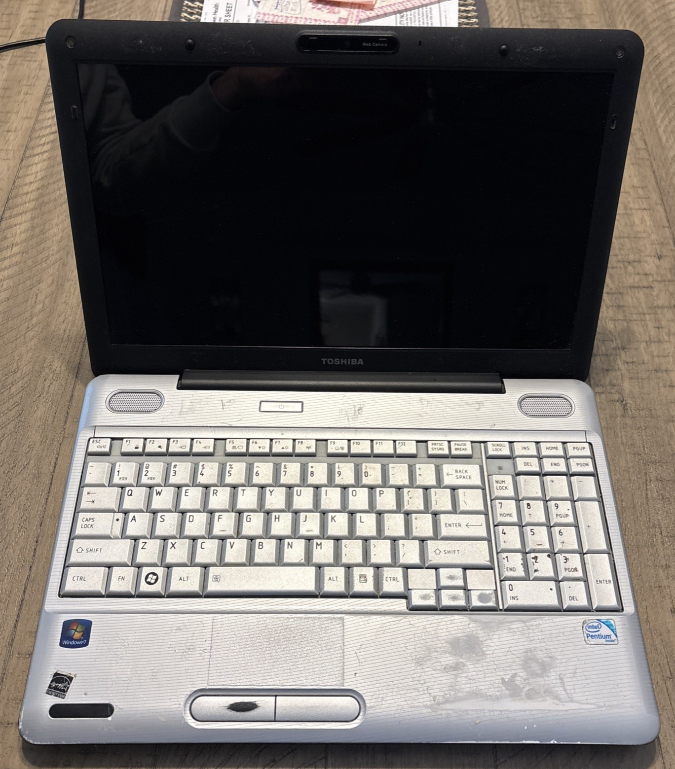 Toshiba Satellite L505-ES5018 Pentium dual Core T4400 2.20GHz Laptop