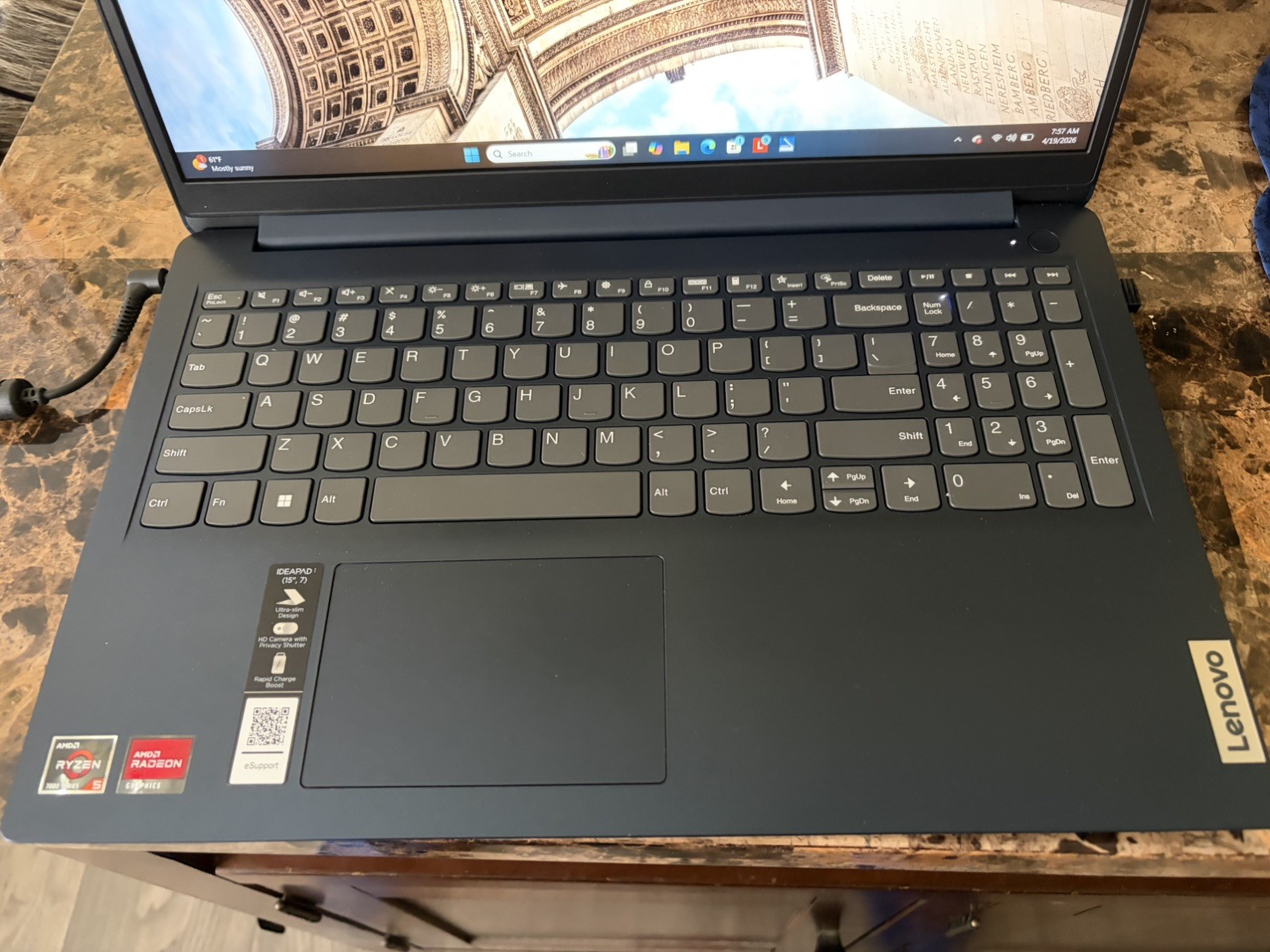 Lenovo IdeaPad 1 15.6″ AMD Ryzen 5 7520U 8GB RAM 256GB SSD Windows 11