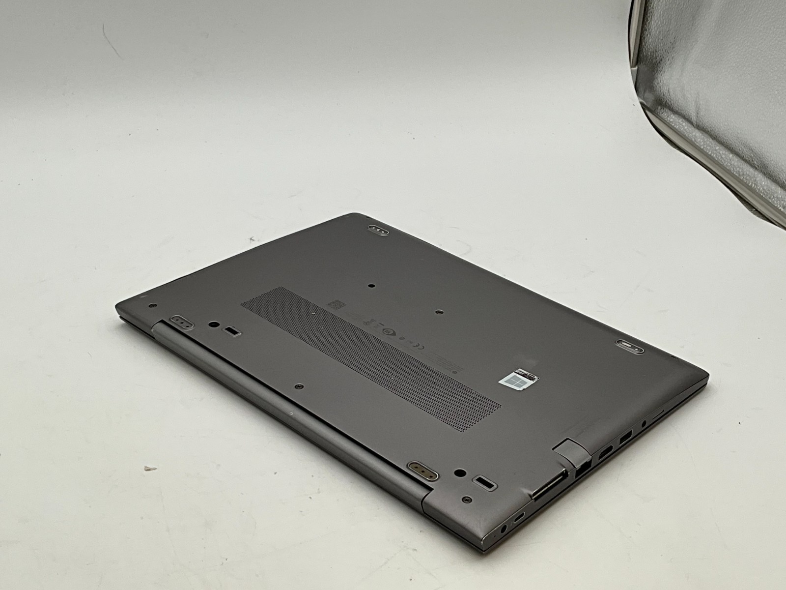 HP ZBook 14u G5 4VY18US i7-8650U 1.90G 16GB 512GB WIN 11 LAPTOP 5CG8526Z6T