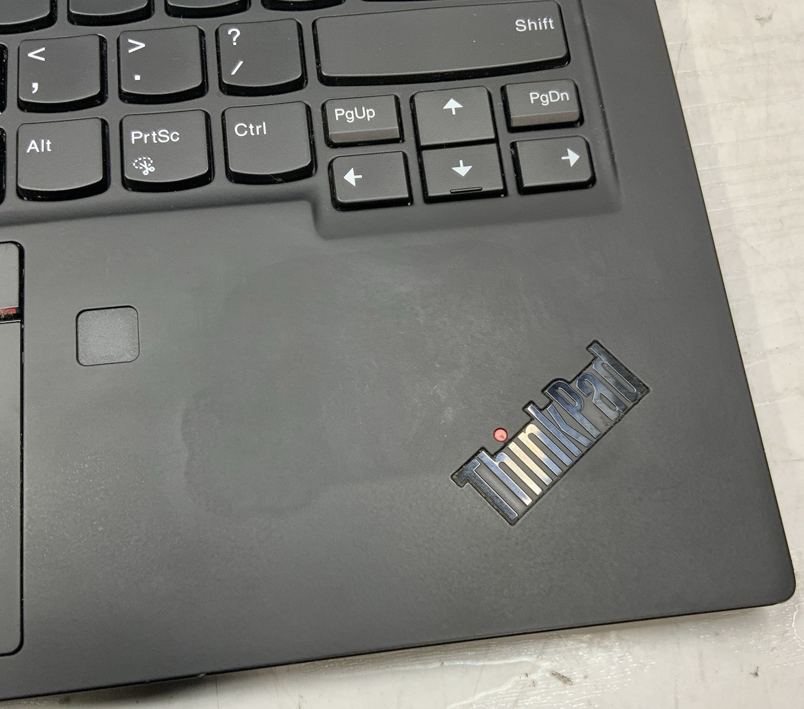 Lenovo ThinkPad X1 Carbon Gen 8 Intel i5-10310U 16GB DDR4 256GB | Windows 10 Pro
