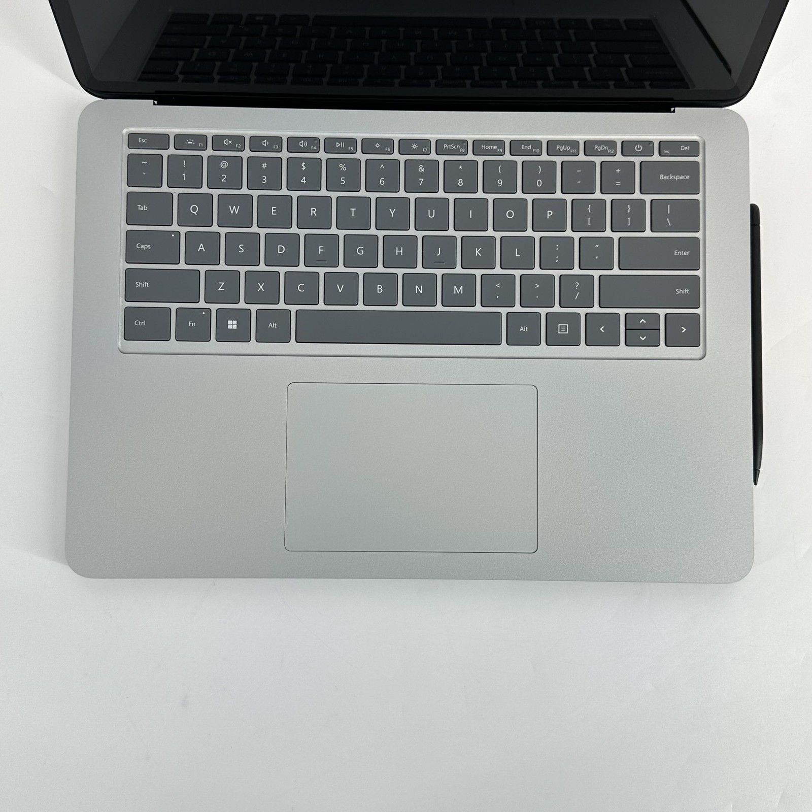 Microsoft Surface Laptop Studio 14 2K i7-11370H 3.3GHz 16GB 512GB RTX 3050 Ti