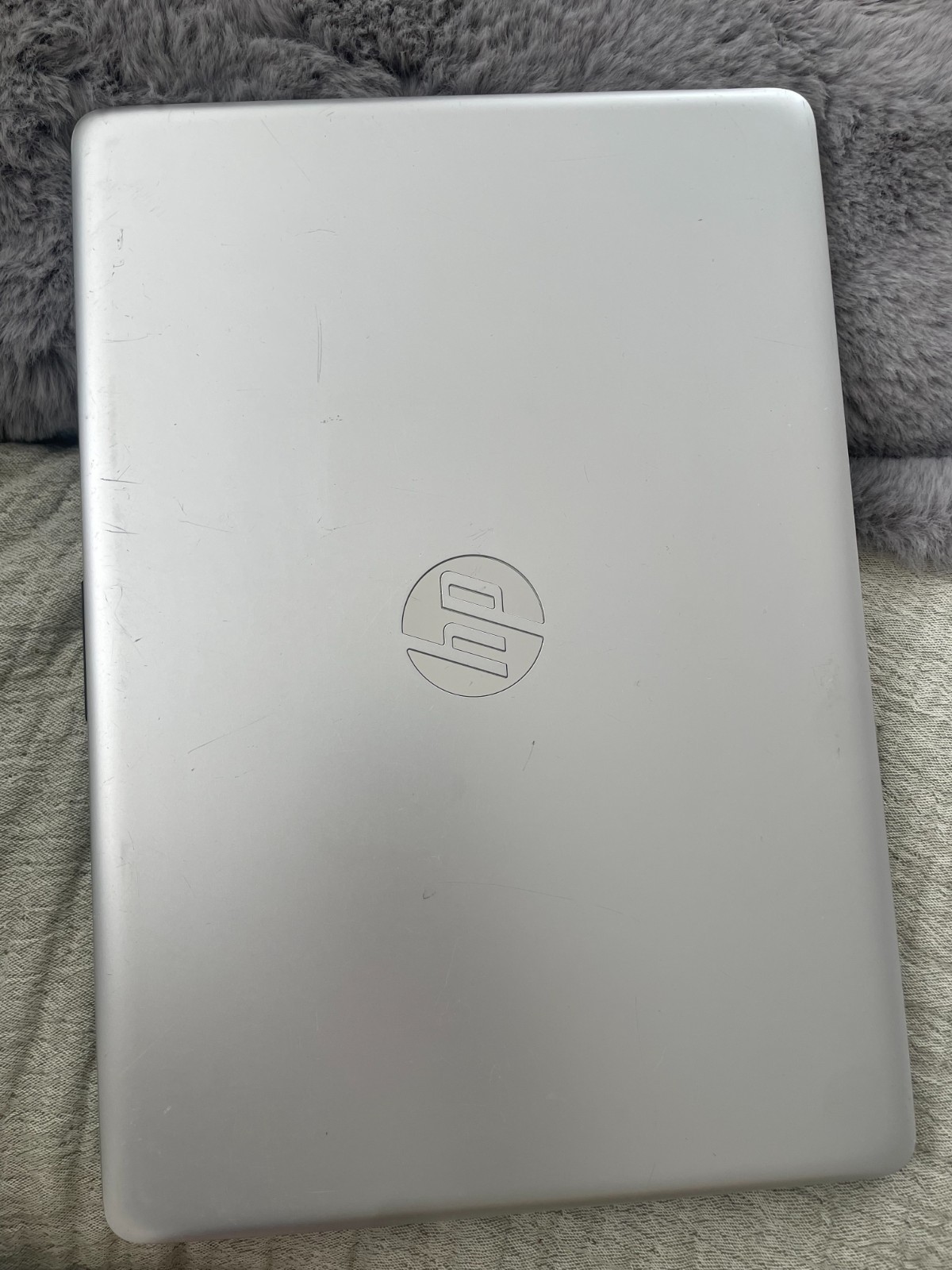 HP 14-cm0065 (128GB) Used Silver Laptop