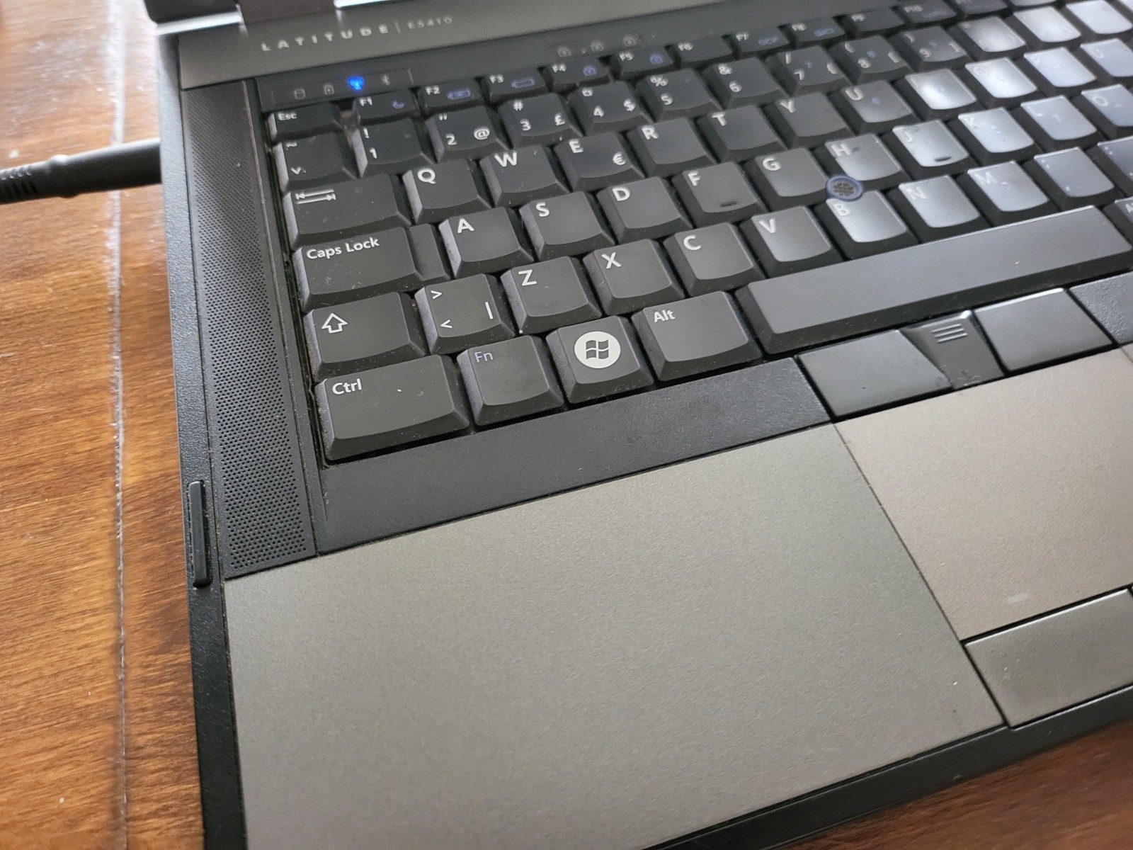 Dell Latitude E5410 / Intel i5 M520 / 8GB RAM / 64GB SSD