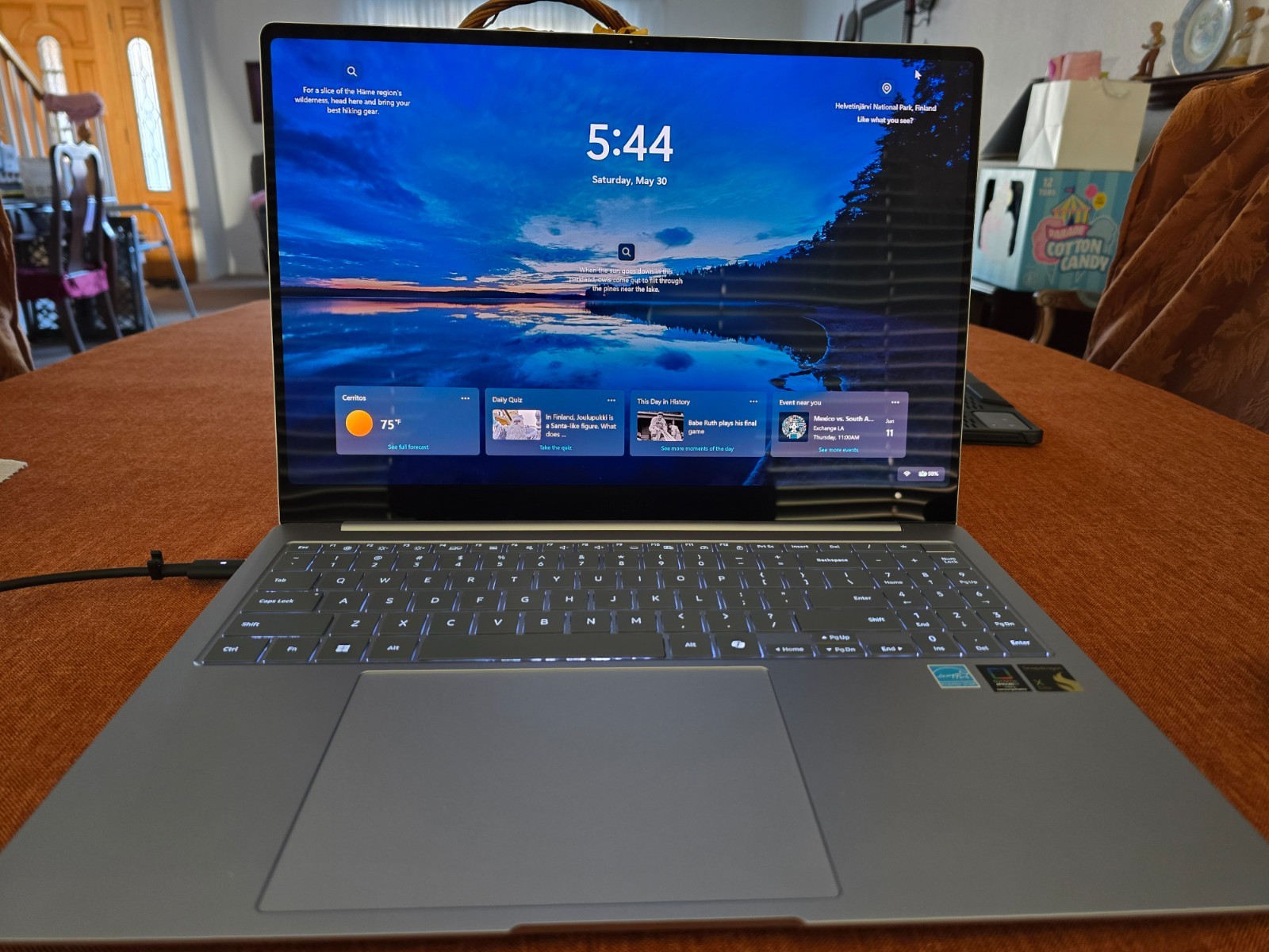 Samsung Galaxy Book 4 Edge 16in Snapdragon X Elite 16GB RAM 512GB SSD Excellent