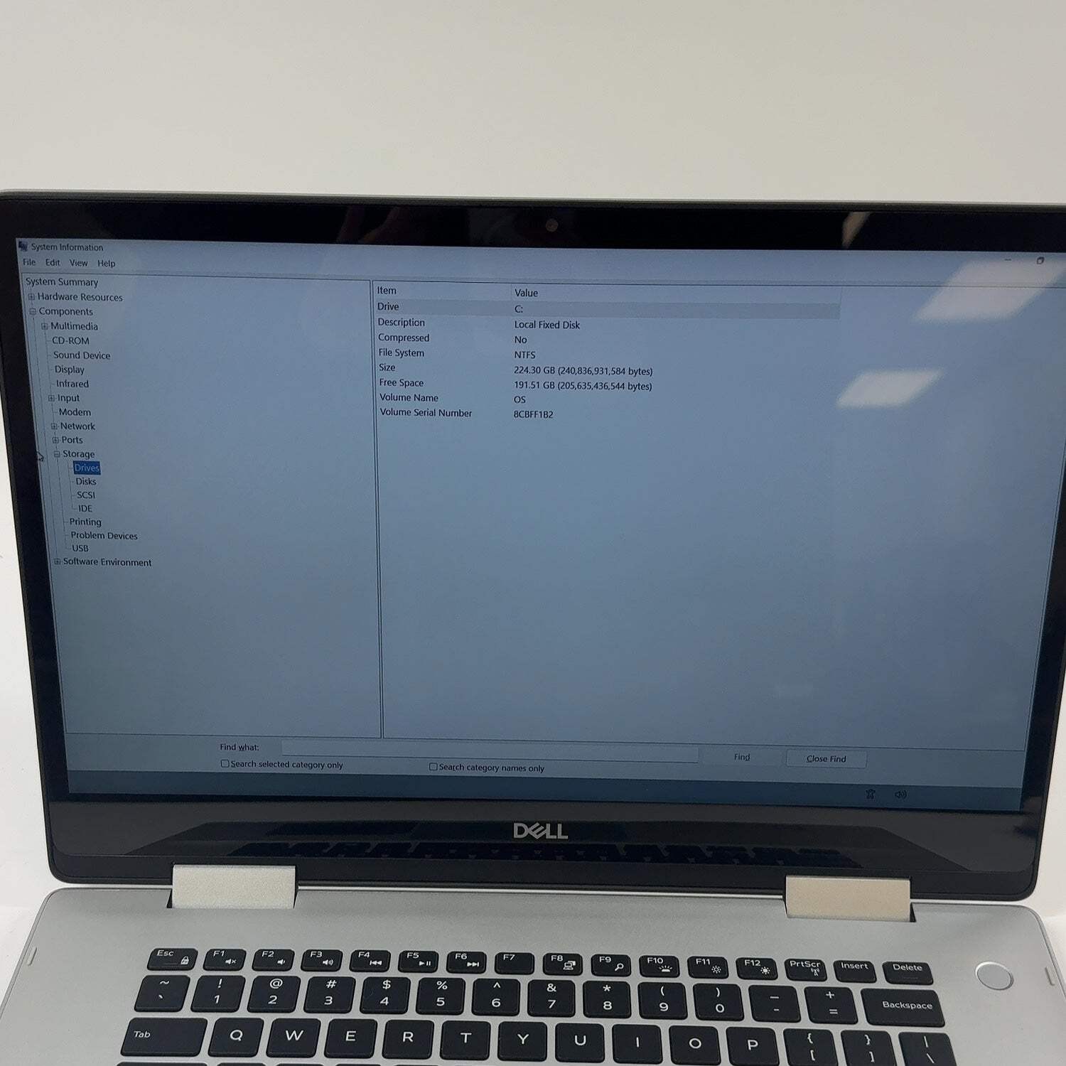 Dell Inspiron 15 5000 2-N-1 15.3 i5-8265U 1.6GHz 8GB RAM 256GB SSD