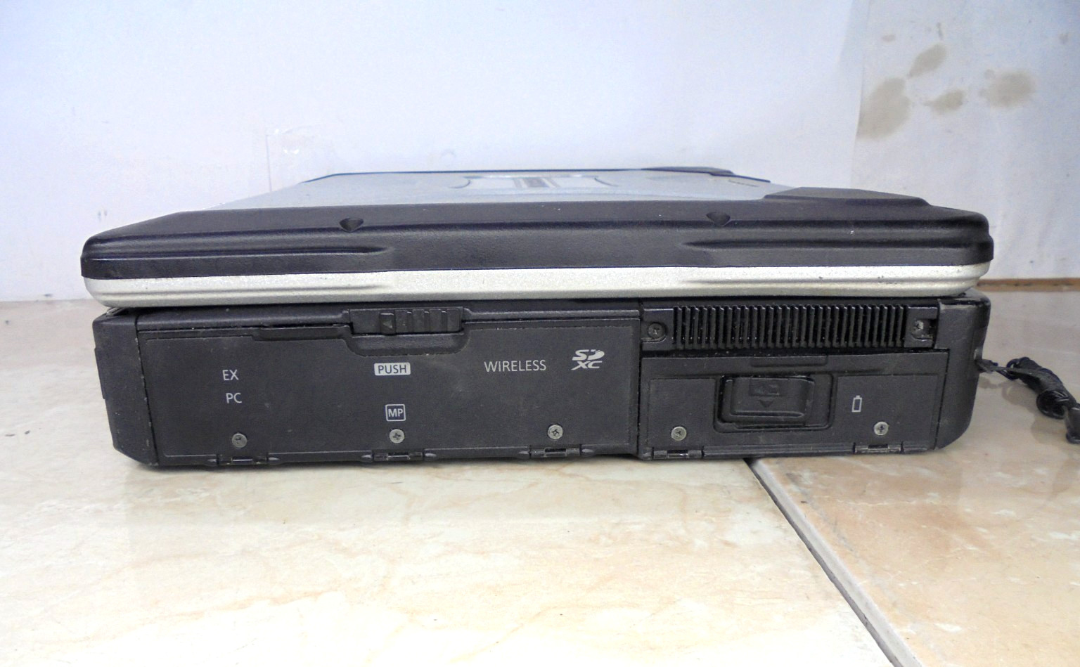 Panasonic Toughbook CF-31 MK4,i5-3340M @2.7GHz. NO HDD,NO caddy & NO Power Adapt