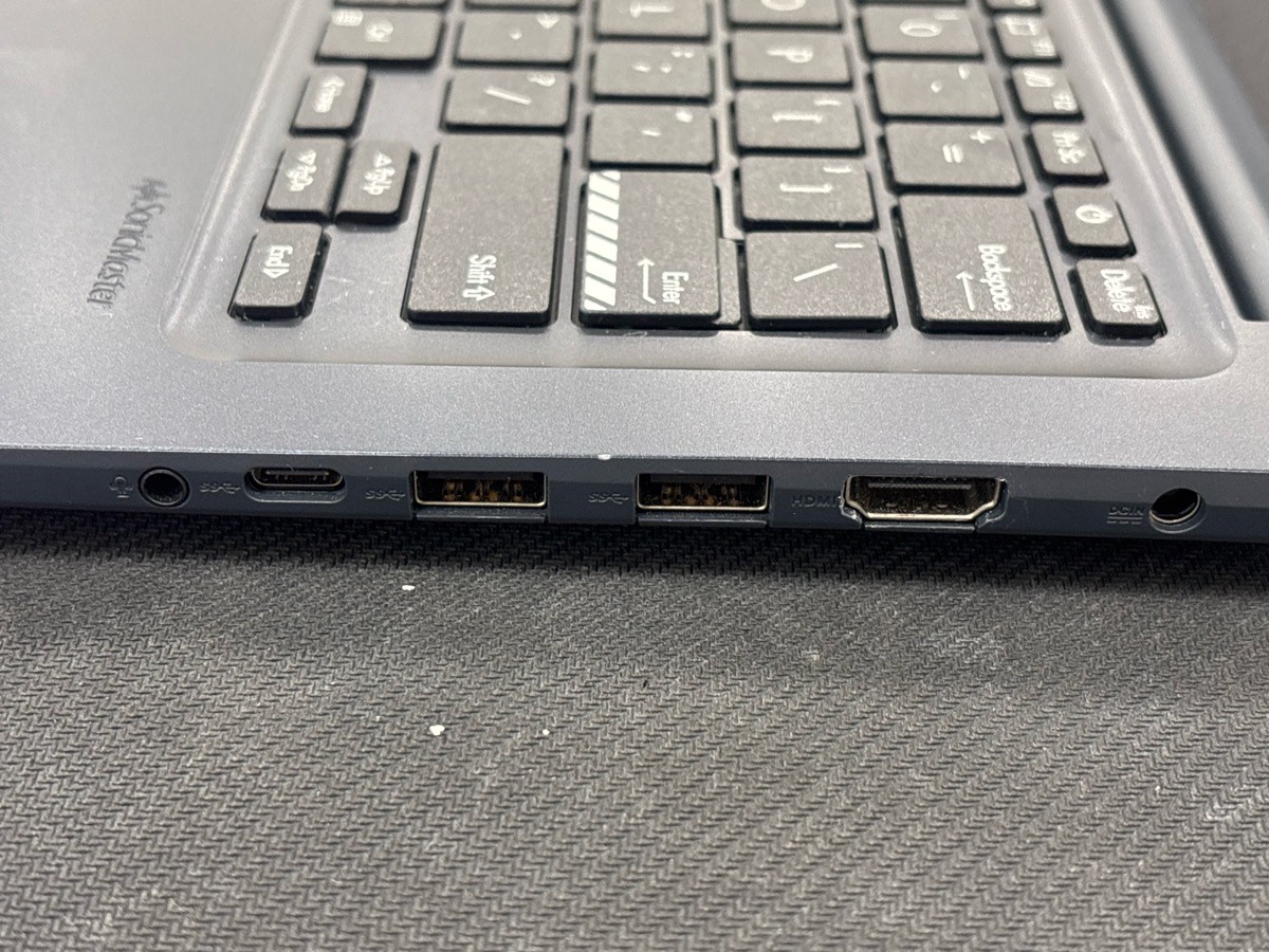 ASUS X1404V (HPS016478)