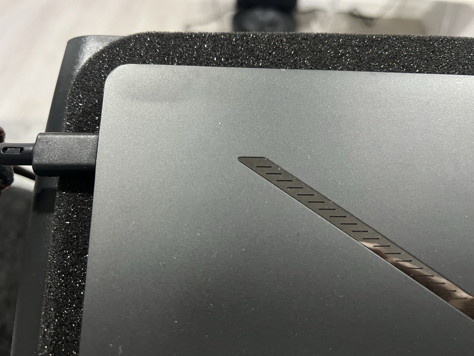Asus ROG Zephyrus G16 RTX 4070, 16″ OLED 240Hz Ultra 9, 16GB 1TB