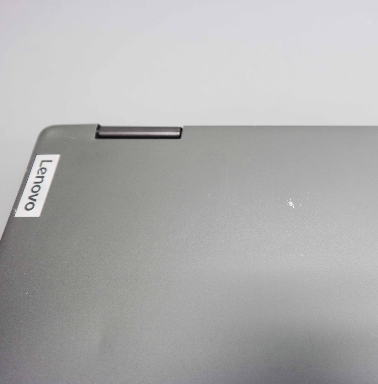 Lenovo Yoga 7i 2-in-1 14″ Core Ultra 7 155U 16GB 1TB SSD ISSUE