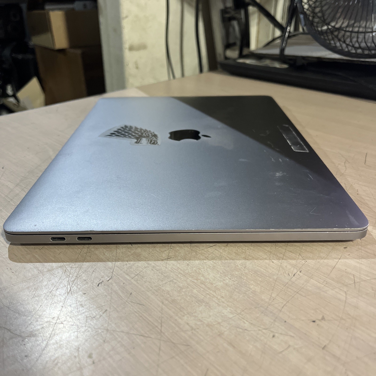 APPLE MACBOOK PRO 13′ TOUCH/2018 CORE I5-8259U 2.3GHZ 8GB RAM 256SSD