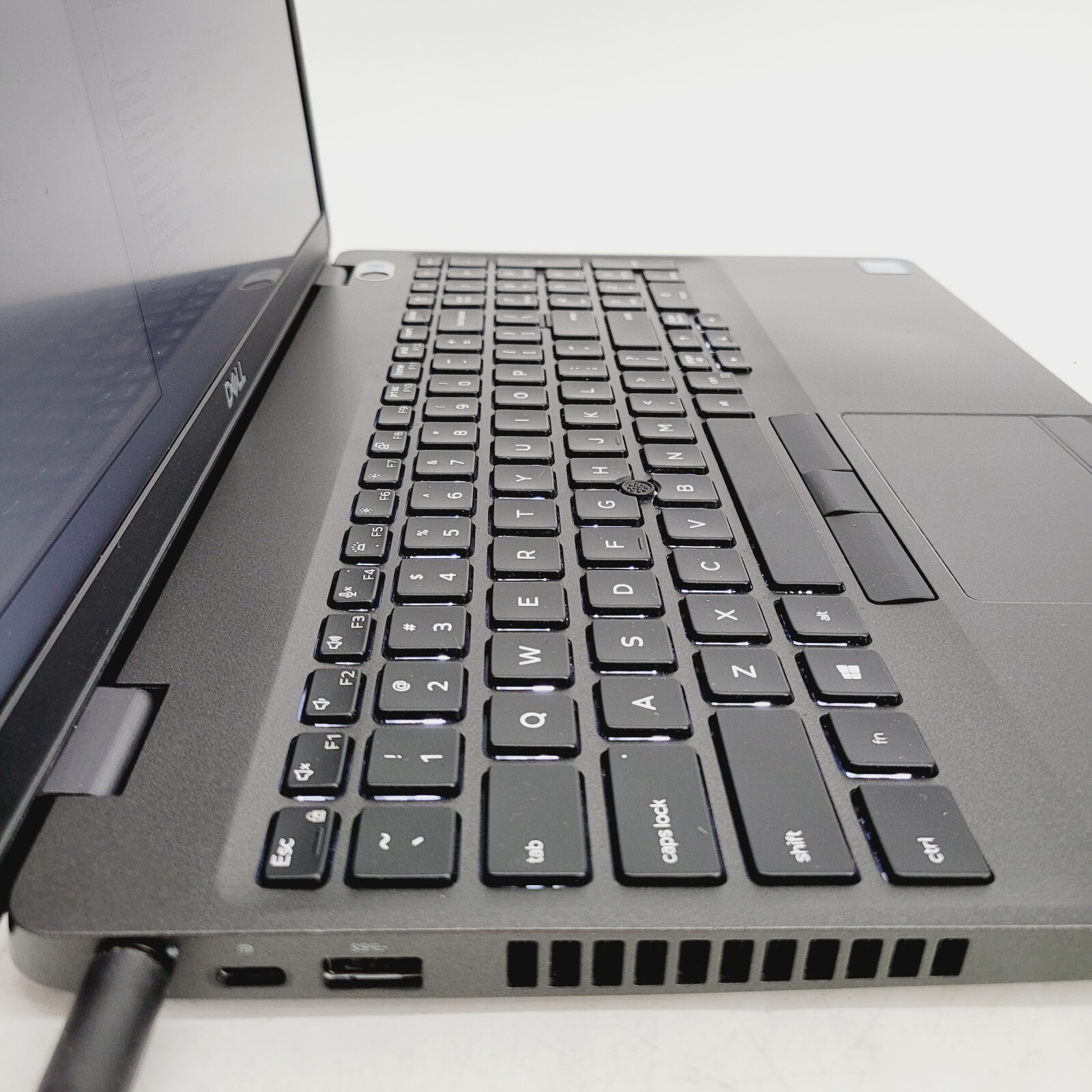 Dell Latitude 5500 Core i5-8365U 1.6GHz 8GB RAM No HDD 15.6″ ***Boot to Bios