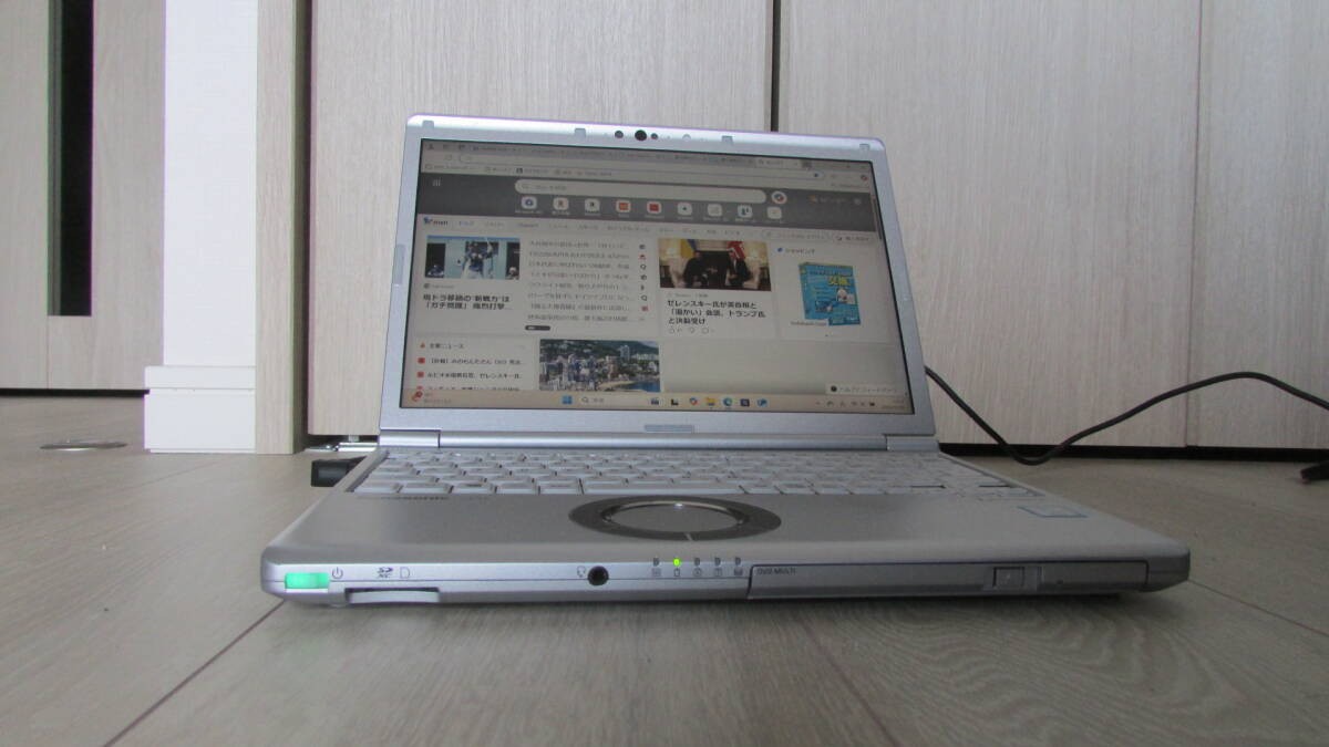Panasonic Let’s Note 12.1″ CF-SV7 Core i5 1.7GHz RAM 8GB SSD 256GB DVD Japanese