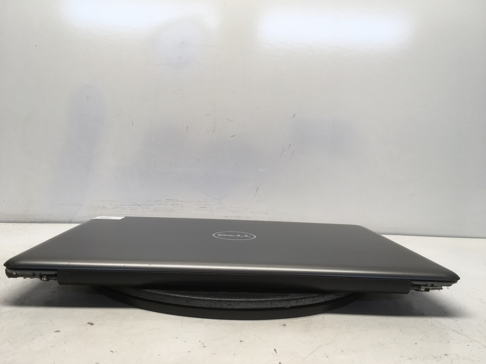 Dell Inspiron 5567 Intel i7-7500U 2.7GHz 16 GB NO HDD No Batt READ