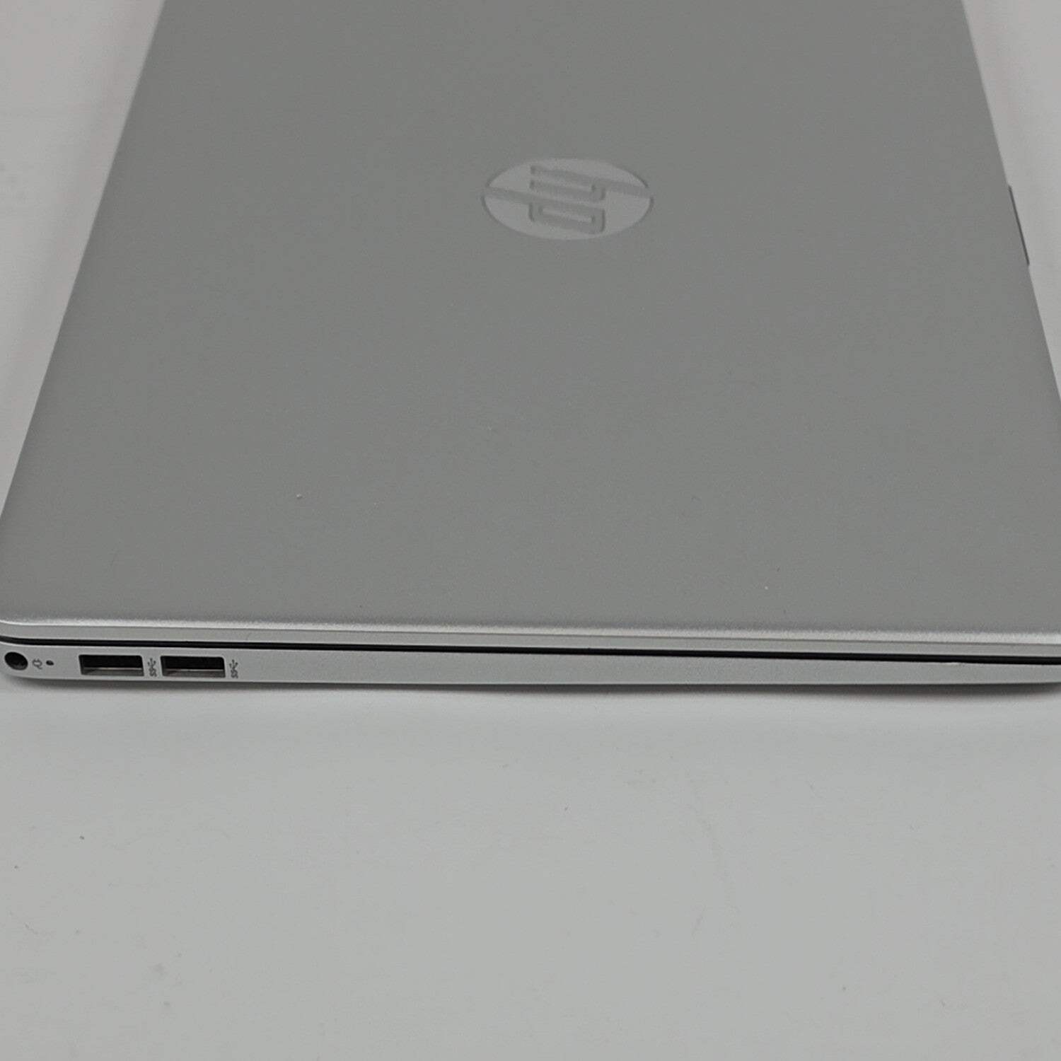 HP Laptop 15-DW 15.6″ i3-1115G4 3.0GHz 8GB RAM 250GB SSD