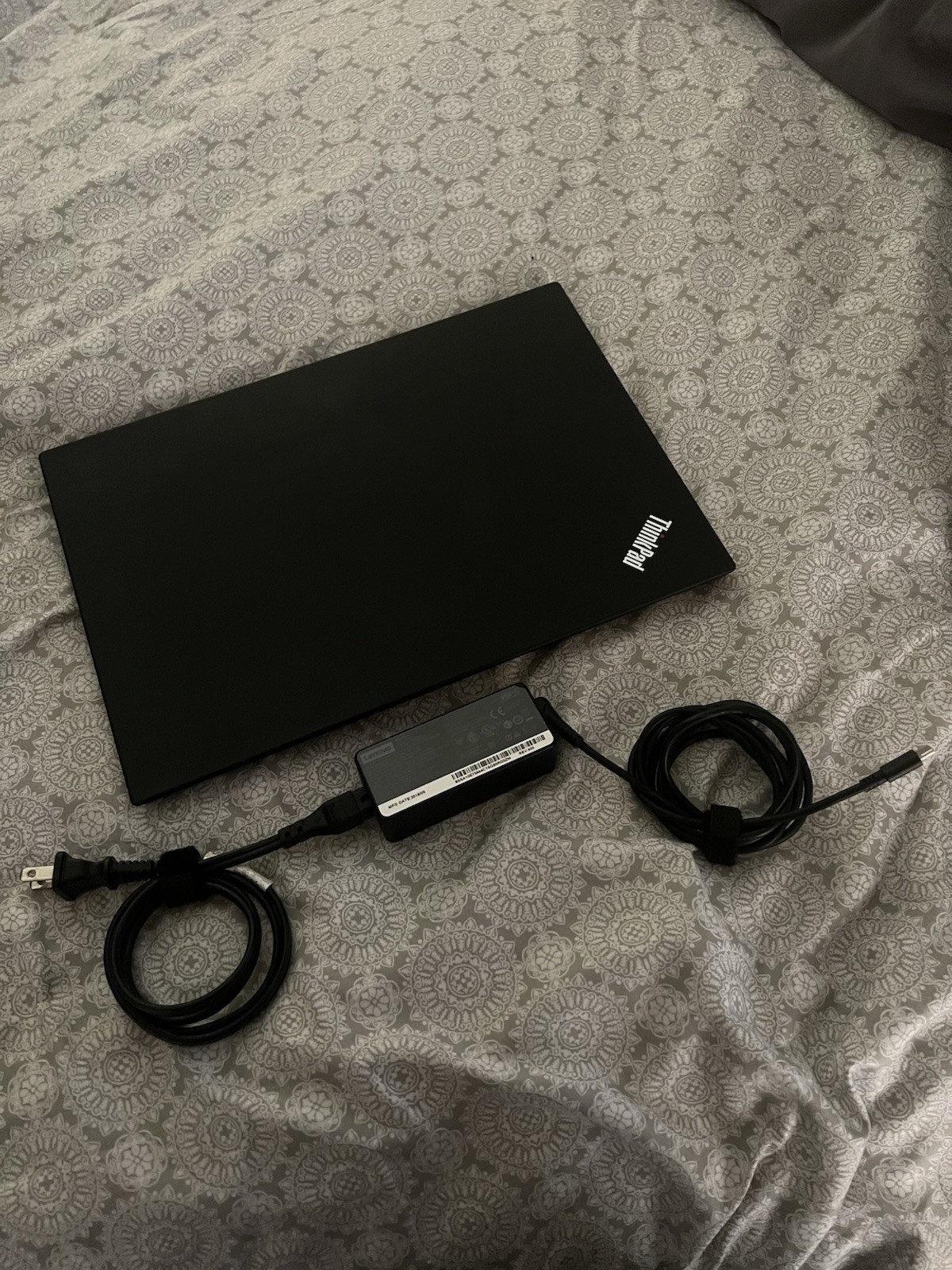 💻 Lenovo ThinkPad T14 Laptop + 2 Lenovo 40AJ Ultra Docking Stations