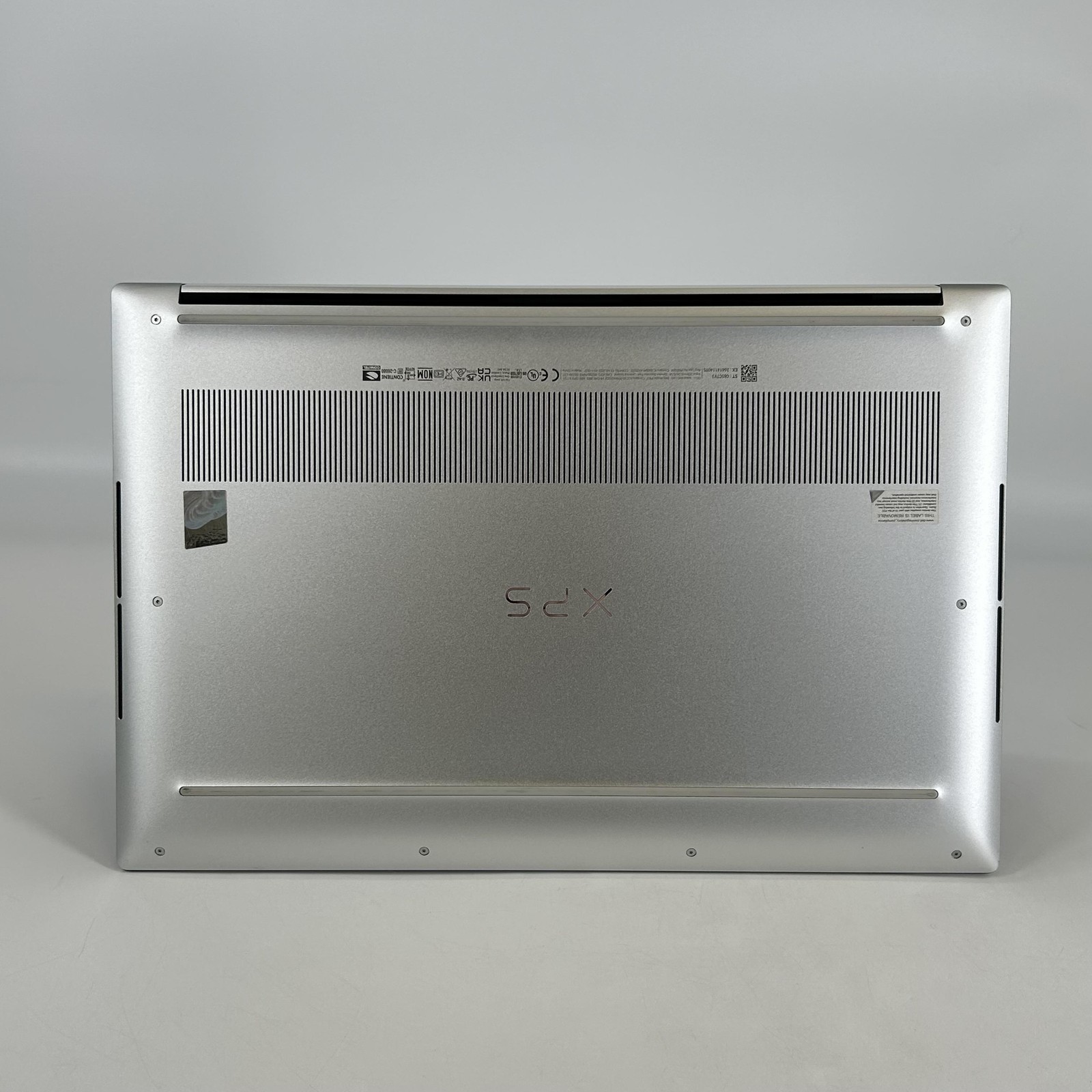 Dell XPS 15 9530 Silver 3.5K TOUCH 2.6 GHz i9-13900H 32GB 1TB RTX 4070 Excellent