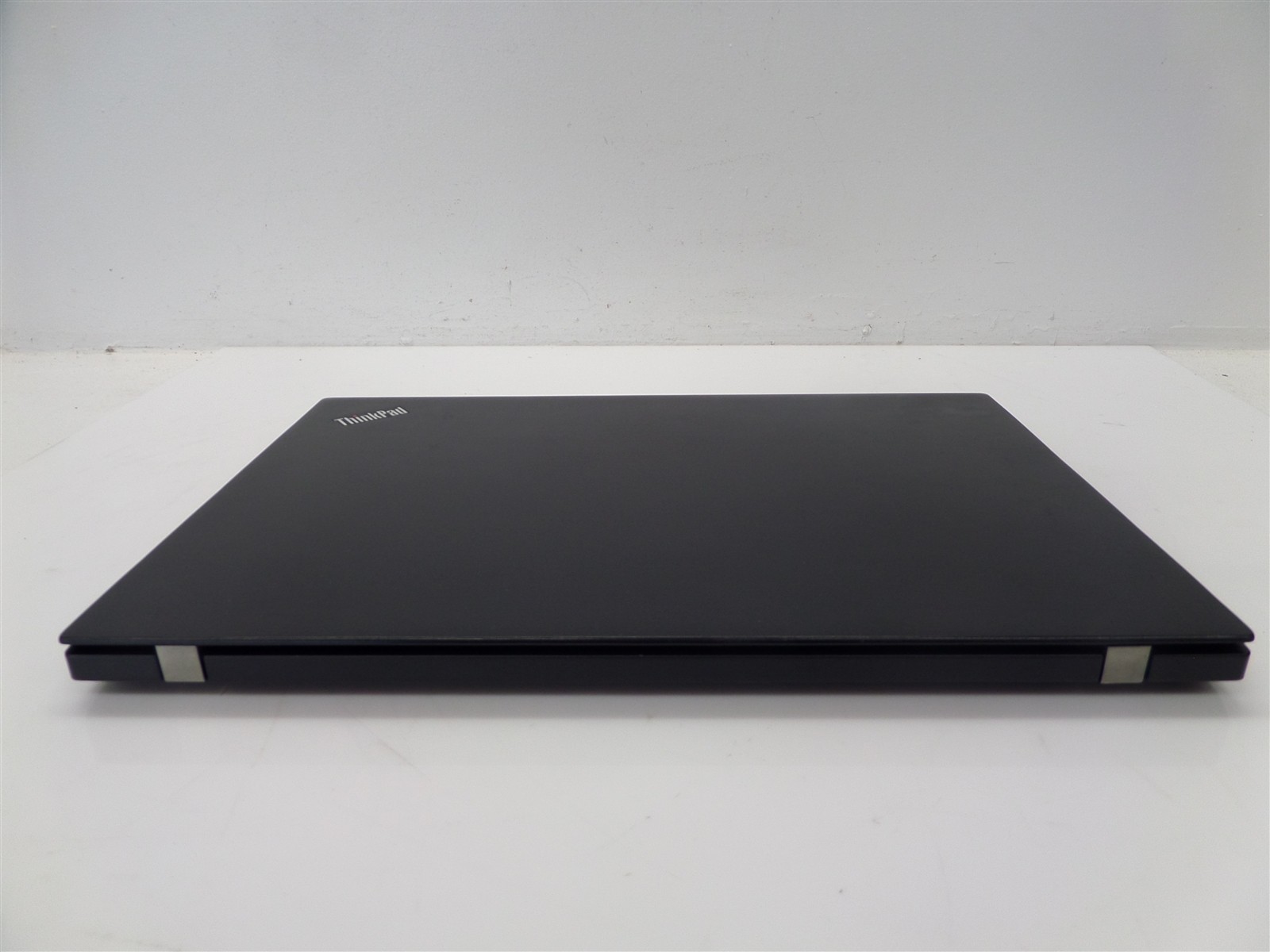 Lenovo ThinkPad T460s 14″ Laptop Core i5-6300U 2.4GHz CPU 8GB RAM – No HDD/OS