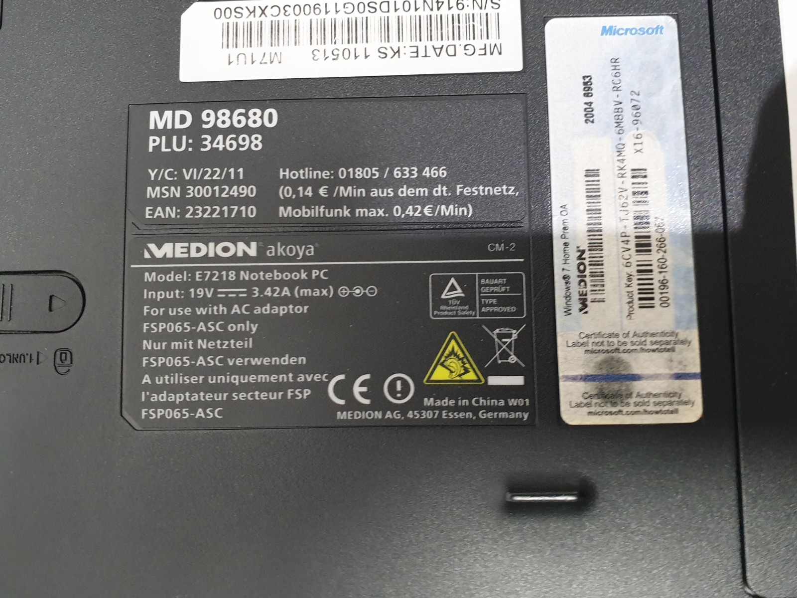 Medion Akoya E7218 i3-2310M 2.10GHz 750GB 8GB Laptop Windows 7 17.3″ VGA HDMI