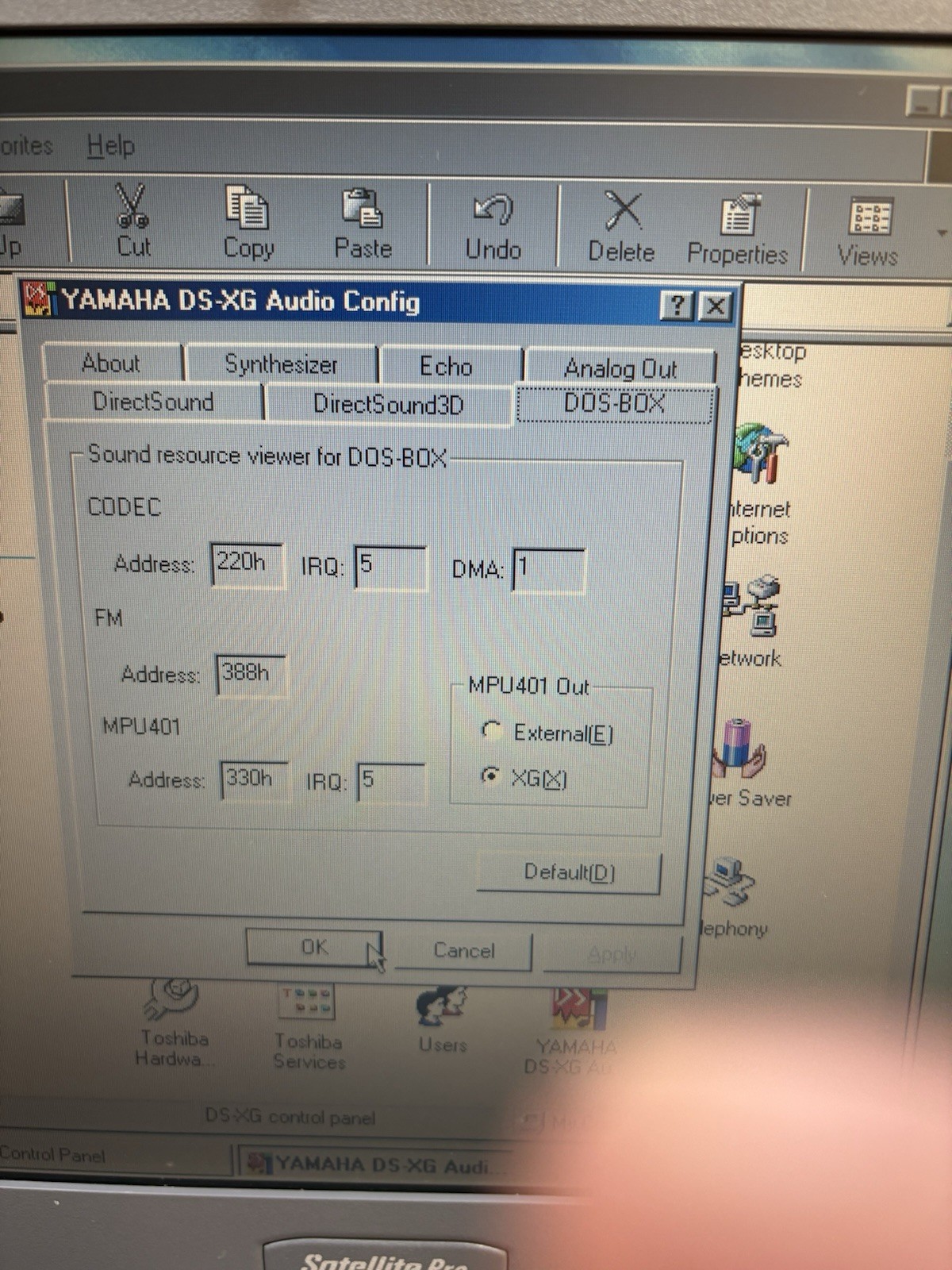 Vintage Toshiba Laptop Pentium III 600 128MB Multi-boots Win 2000 NT 4.0 AND 98