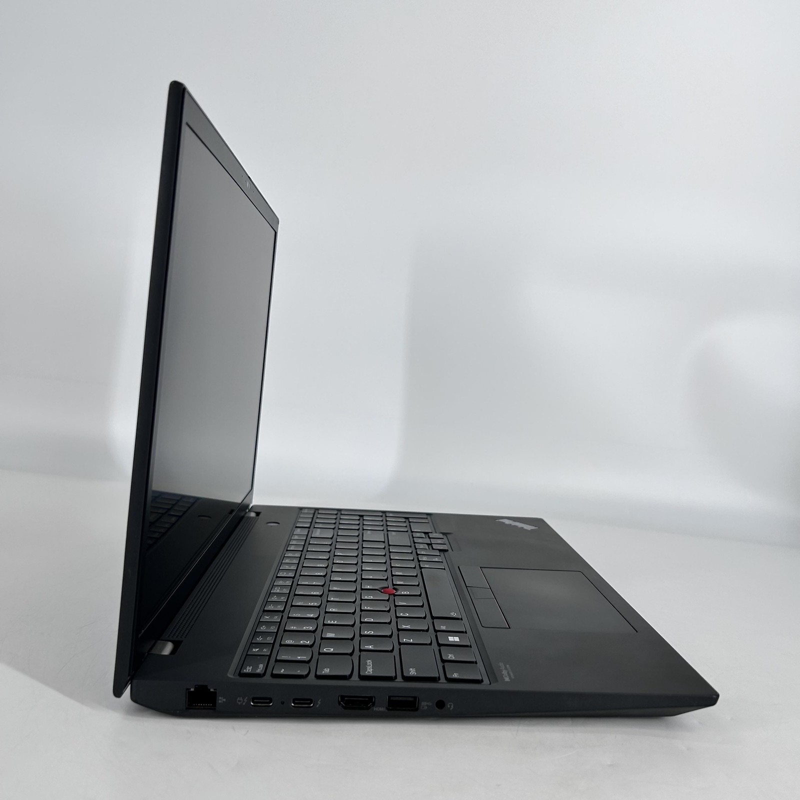 Lenovo ThinkPad P16s Gen 1 FHD+ TOUCH 2.1 GHz i7-1260P 16GB 512GB SSD T550 Good