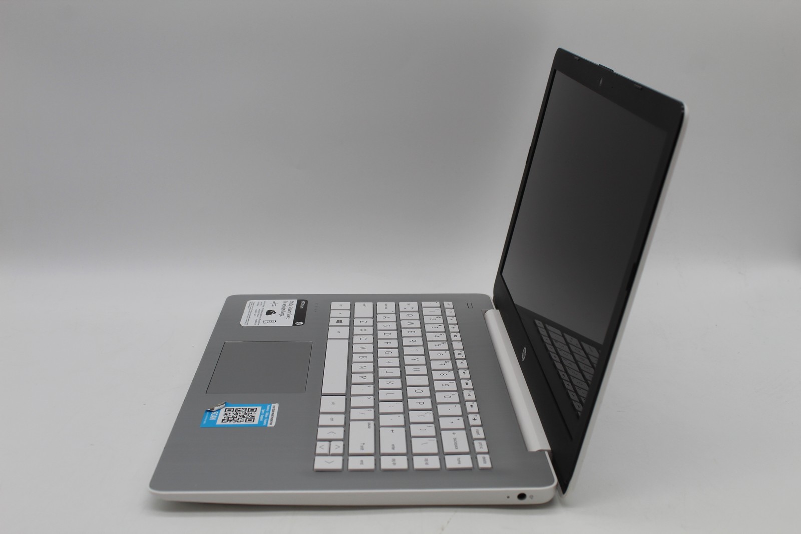 HP Stream 14-ds0030nr 14″ AMD A4-9120E 4GB 32 GB eMMC Diamond White PC1309777