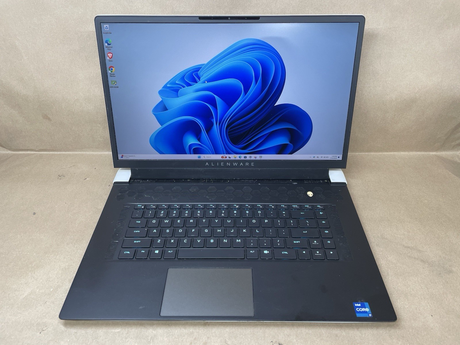 Alienware x17 R1 17.3″ i7-11800H@2.30GHz 16GB RTX3070 1TB SSD Win11
