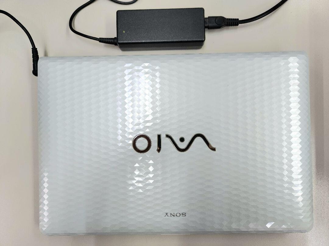 SONY VAIO PCG-71B11N Windows10 Intel Core i5-2430M 4GB Notebook PC b918