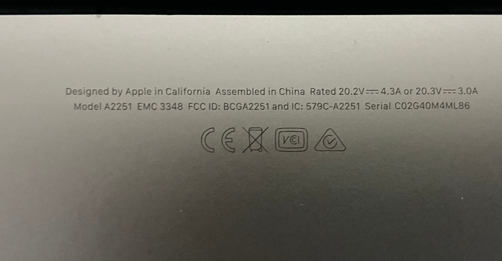 Apple MacBook Pro A2251 13″ Intel Iris 2.3GHz Intel Core i7-1068NG7 16GB 2TB