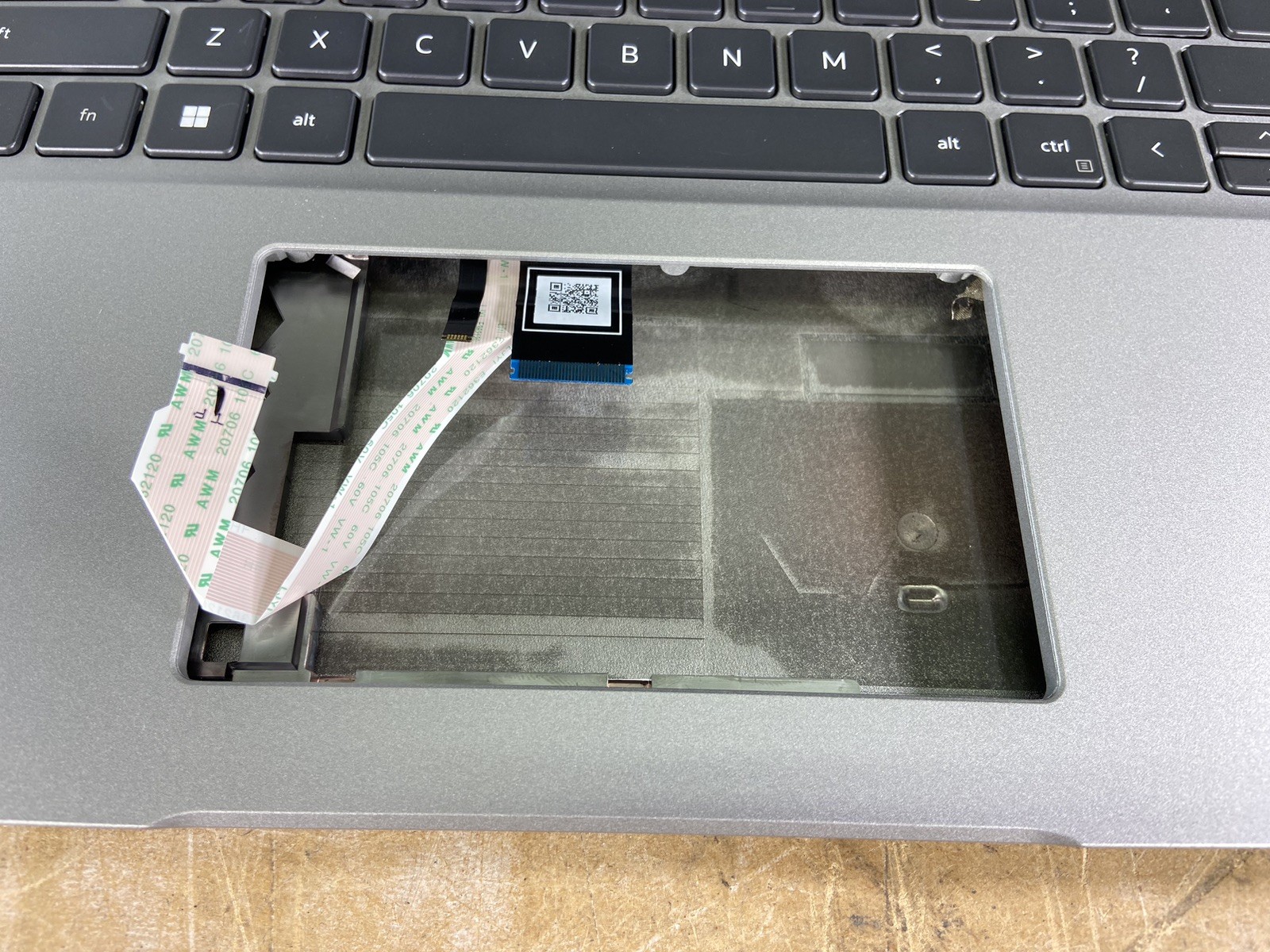 DELL LATITUDE 5530 i7-1265U @ 1.30GHz, 8GB RAM, NO HDD/OS – (FOR PARTS)