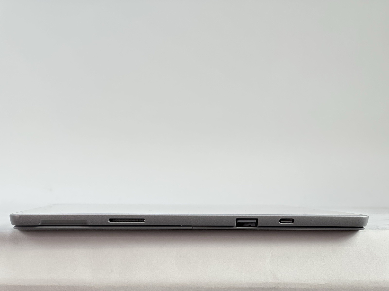 Microsoft Surface Pro 7+ 12.3″ 2736 x 1824 Intel i5-1135G7 8GB LPDDR4 256GB SSD