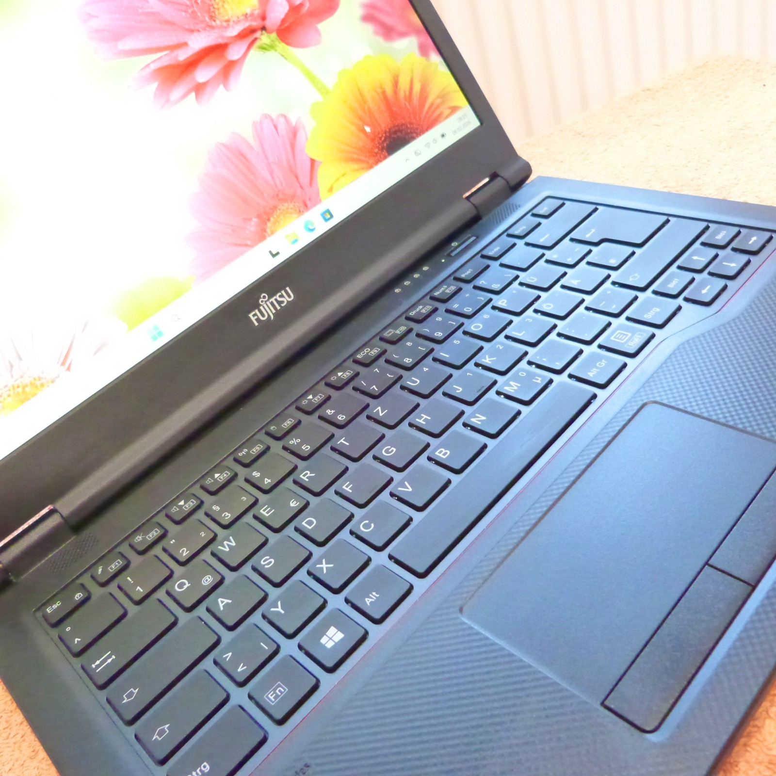Fujitsu E5410 14″ FULLHD l 16GB RAM NEW l SSD Windows 11 HDMI USBC i5 Gen10