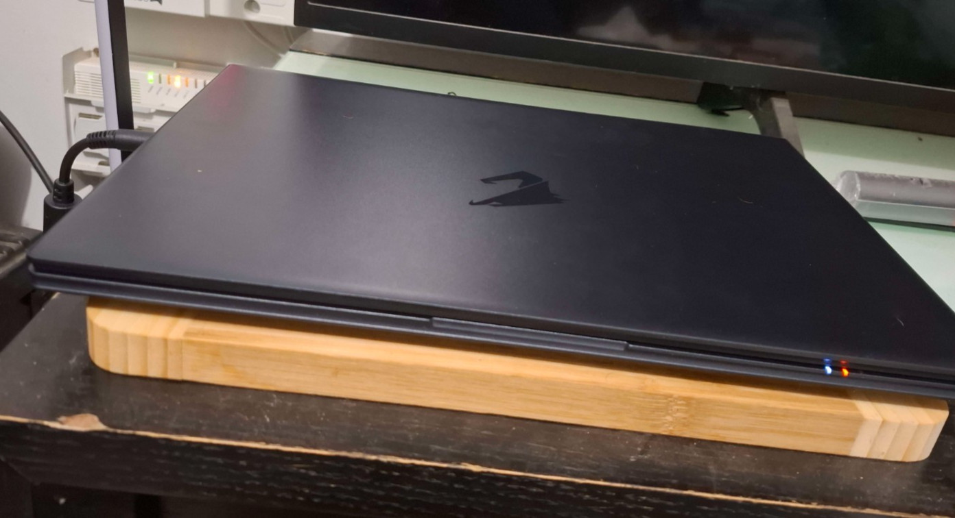 AORUS 16X (2024) 9SG- INCLUDES CHARGER & ORIGINAL BOX, LIKE NEW- GREAT CONDITION