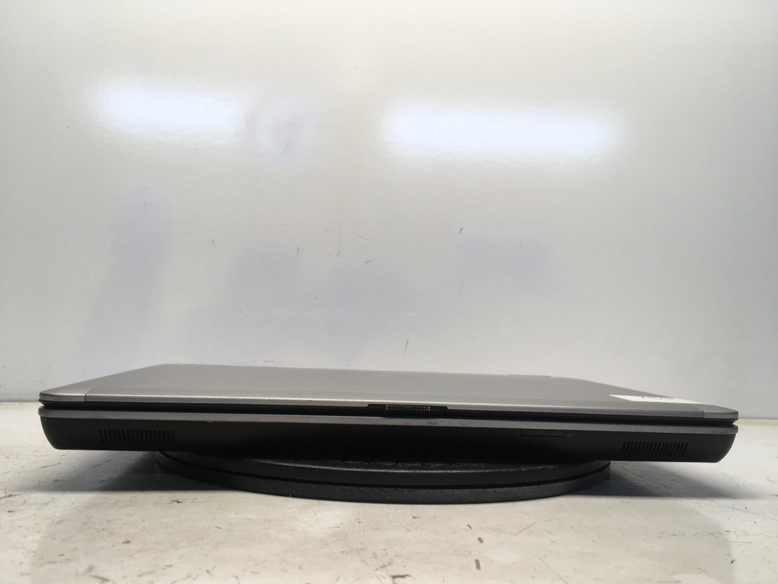 Dell Latitude E6540 Intel i7 4th Gen. 2 GB NO HDD – For Parts/Repair